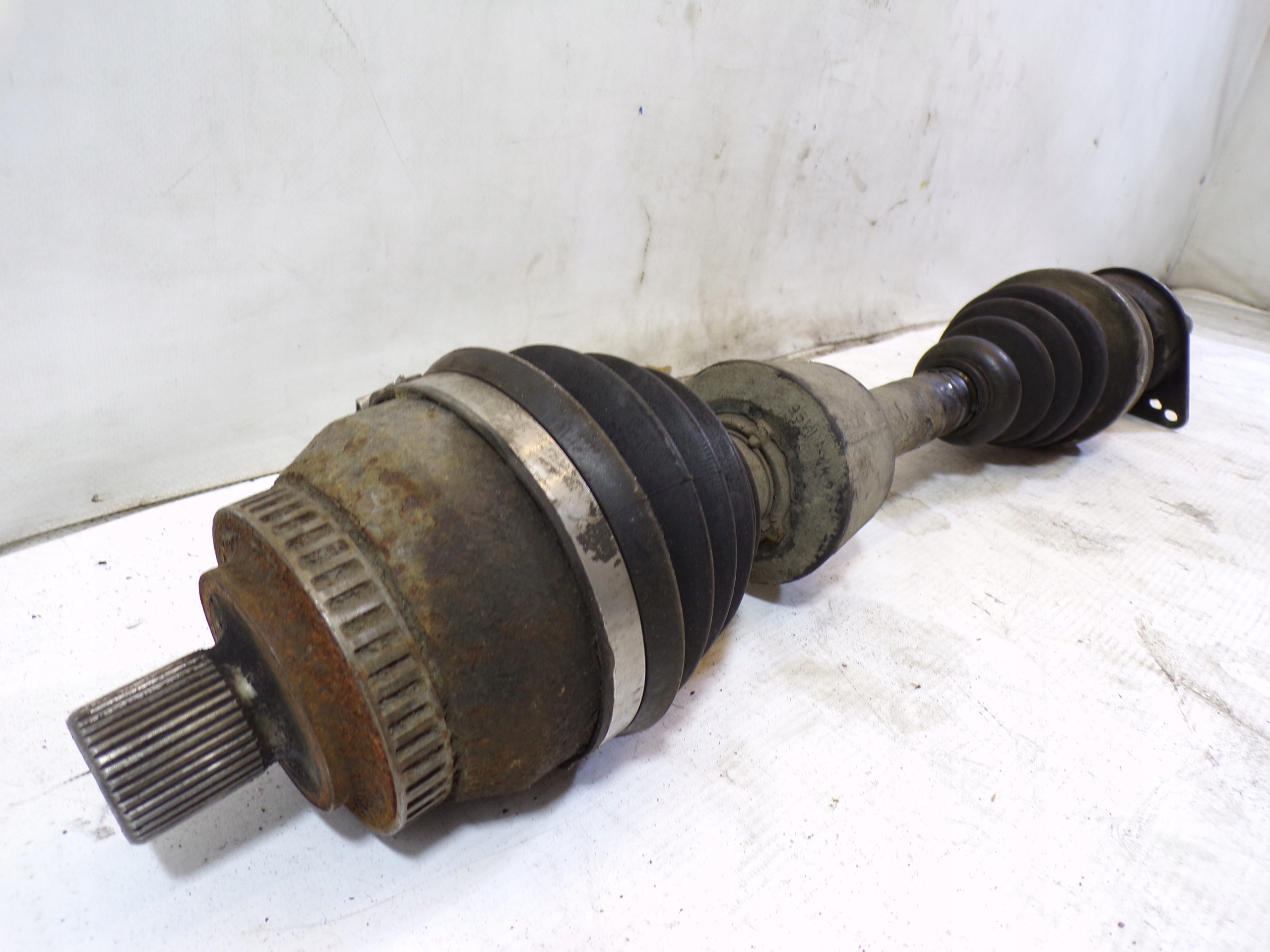semi-axis left VOLKSWAGEN SHARAN 1 1.9 TDI SPAWANA