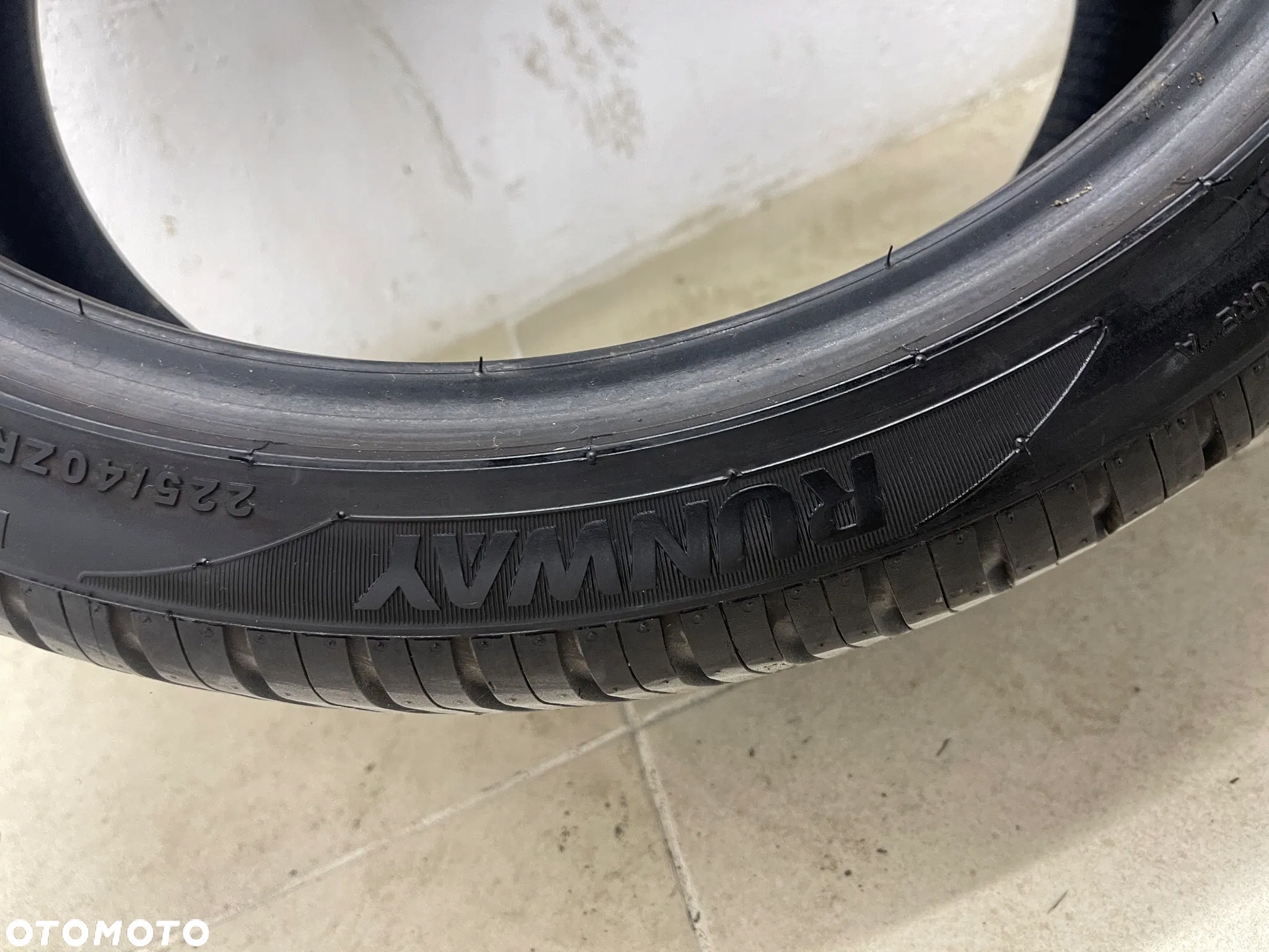 2X tyres 2 SZT Runway Performance 926 225/40 R18 92W XL