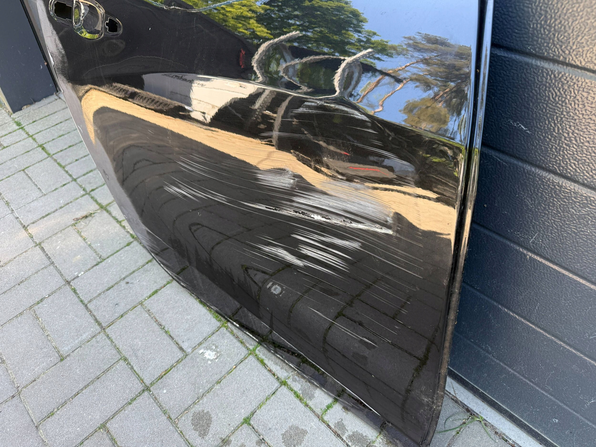 Maserati Ghibli door rear part right rear. right