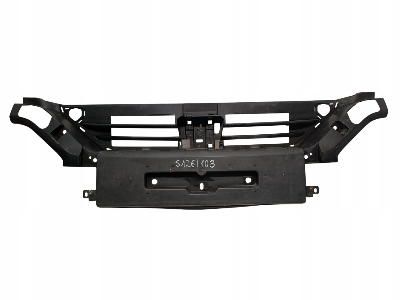 IVECO DAILY 4 IV LIFT 19- ŚRODEK ZDERZAKA PRZÓD STOPIEŃ 105802315882