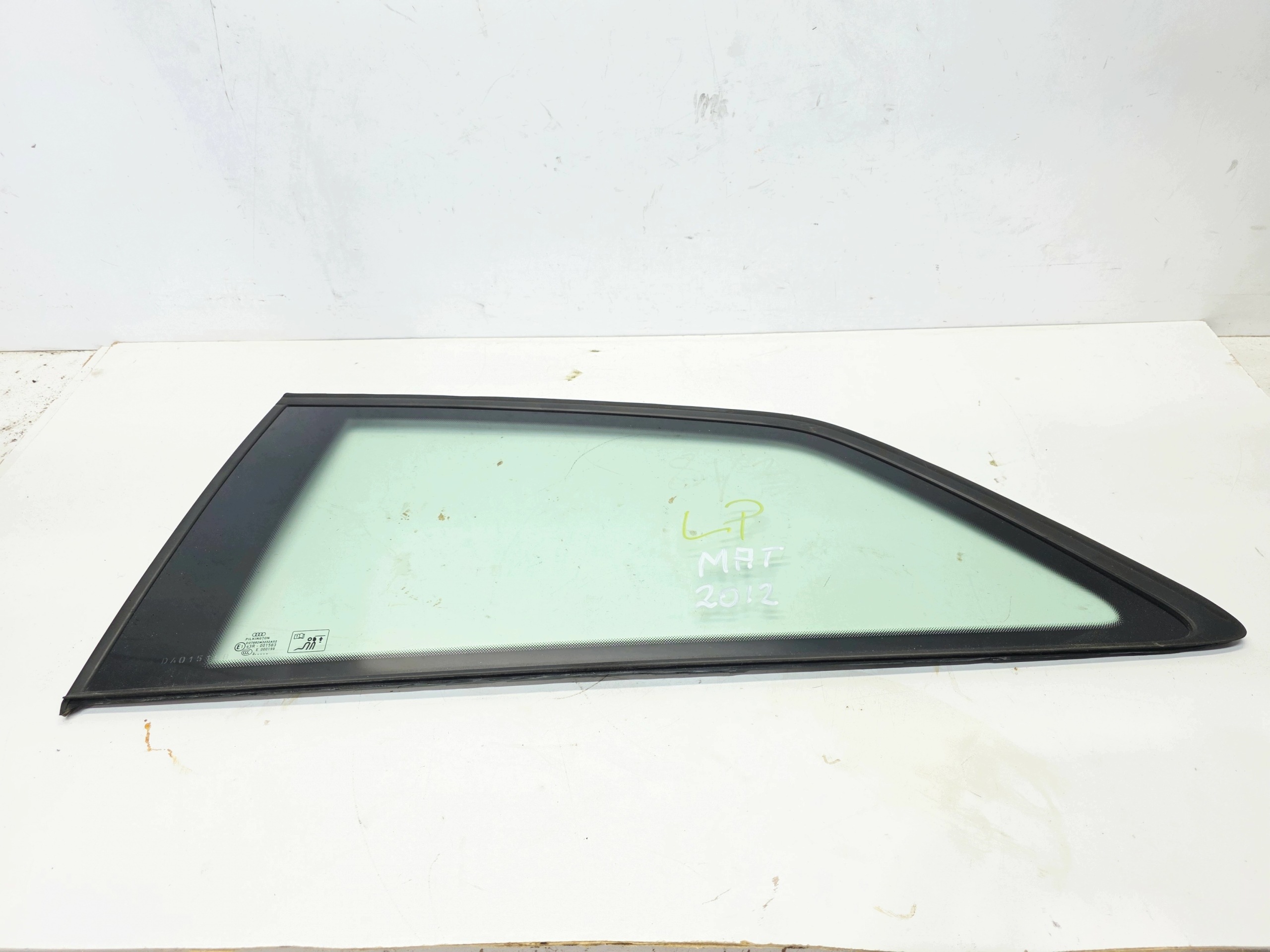 window bodywork left rear part below LISTWE MAT AUDI A3 8V 3 door 8V3 2012