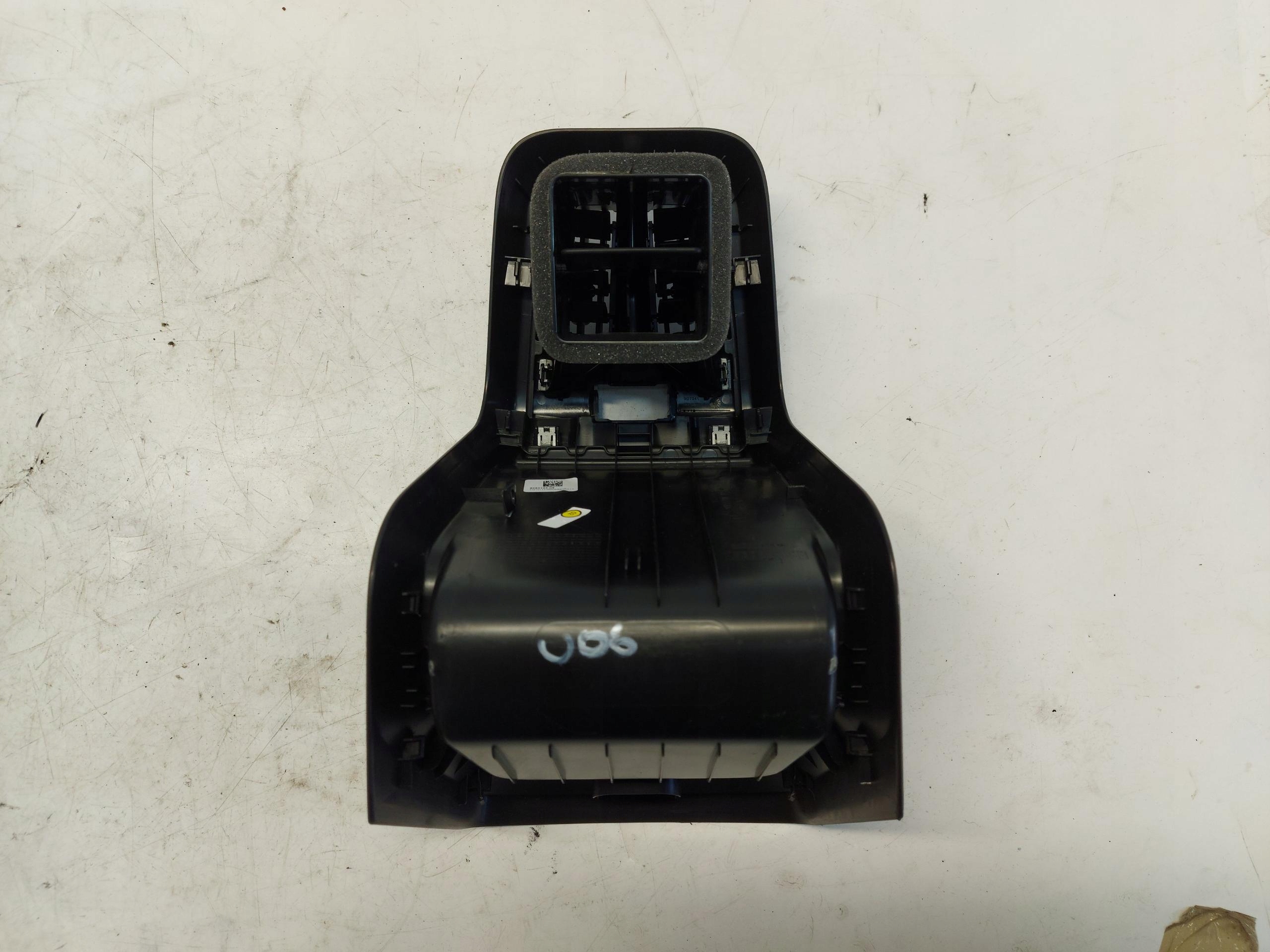 BMW U06 220d plastic KOKPITU KRATKI air conditioning devices 1437644