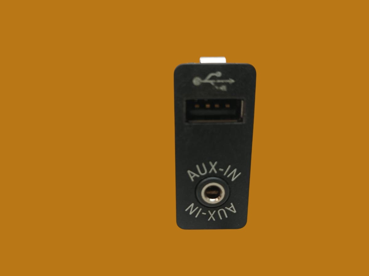 Adapter, Stecker AUX USB 9237653 Bmw Seria 5 VI (2010- ) F07/10/11