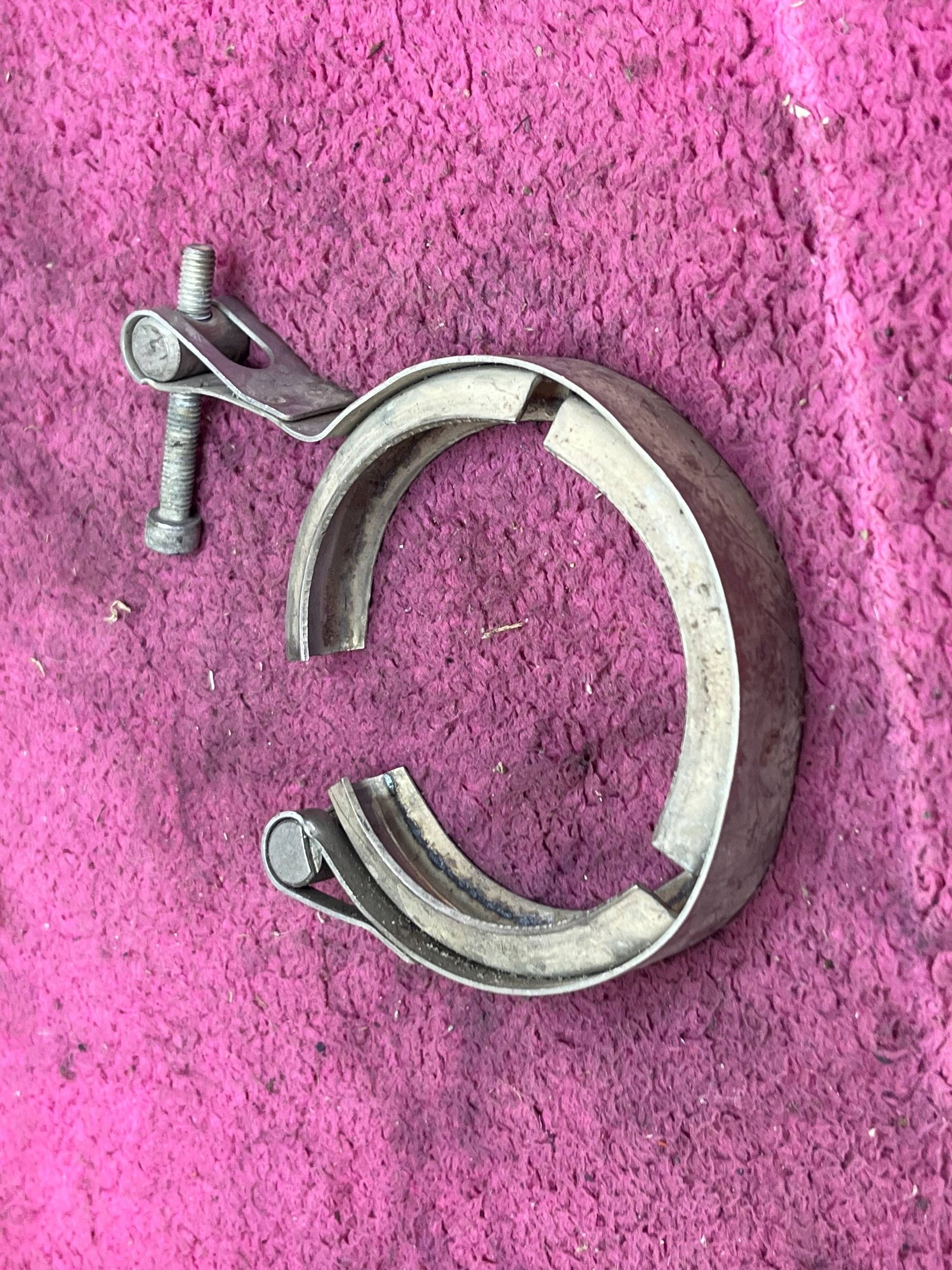 caliper OBEJMA RURY Volkswagen PASSAT B8 3Q0253725A