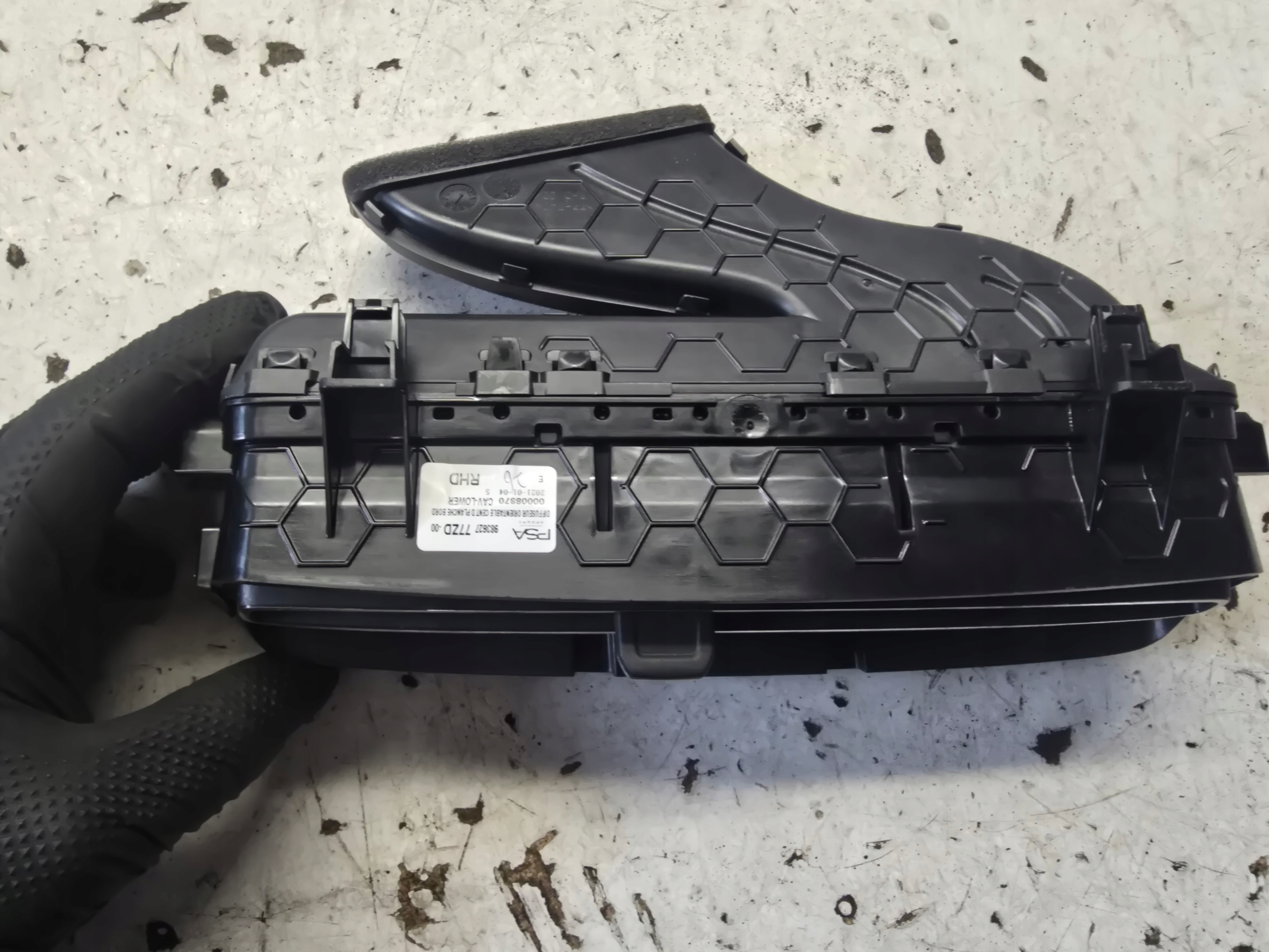 OPEL MOKKA B II central grid air conditioning devices W KONSOLE ANGLIK