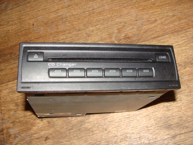 CD-чейнджер 4e0910110e Audi A6 C6