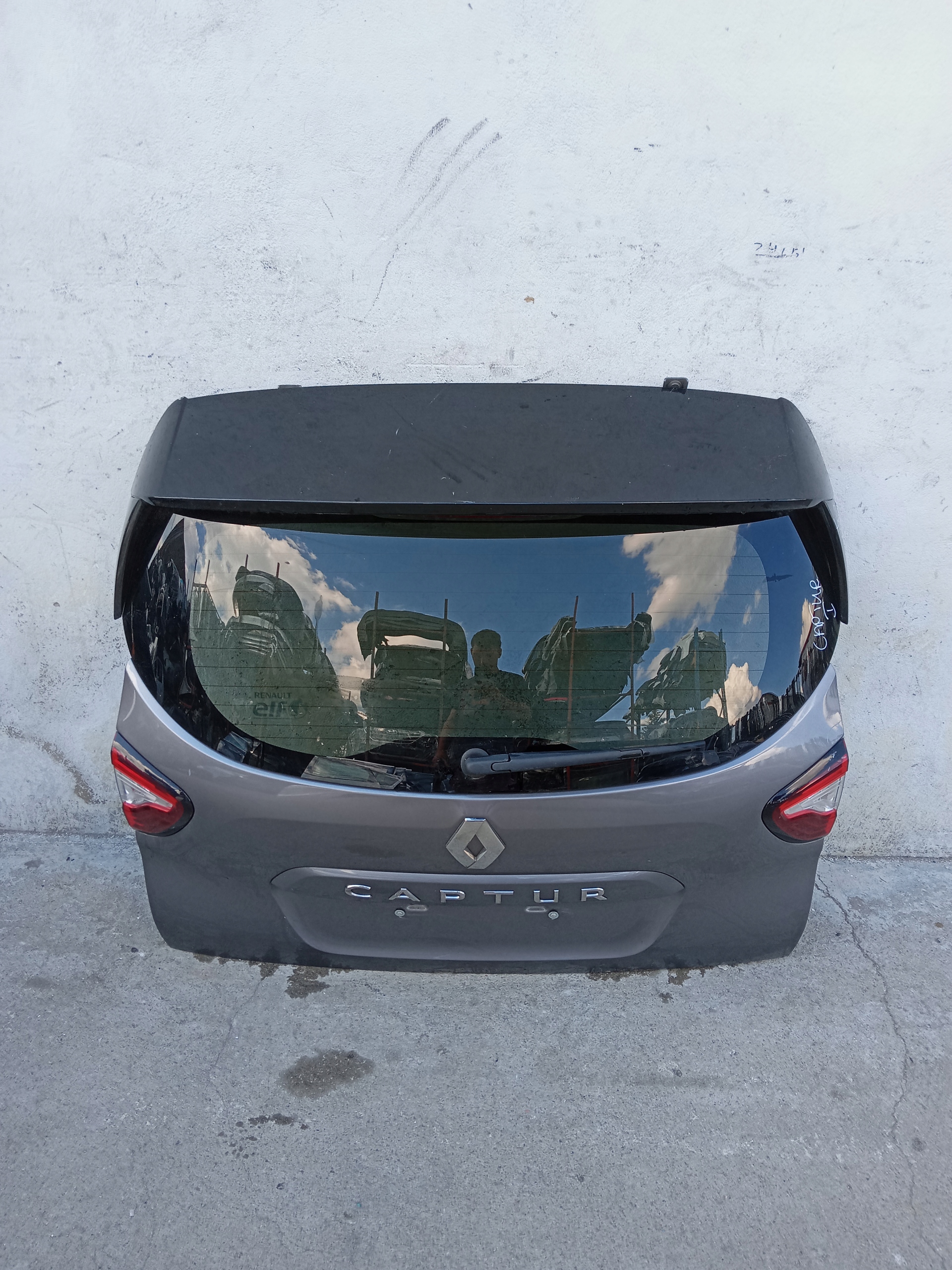 RENAULT CAPTUR 13-19 KLAPA TYŁ TYLNA BAGAŻNIKA