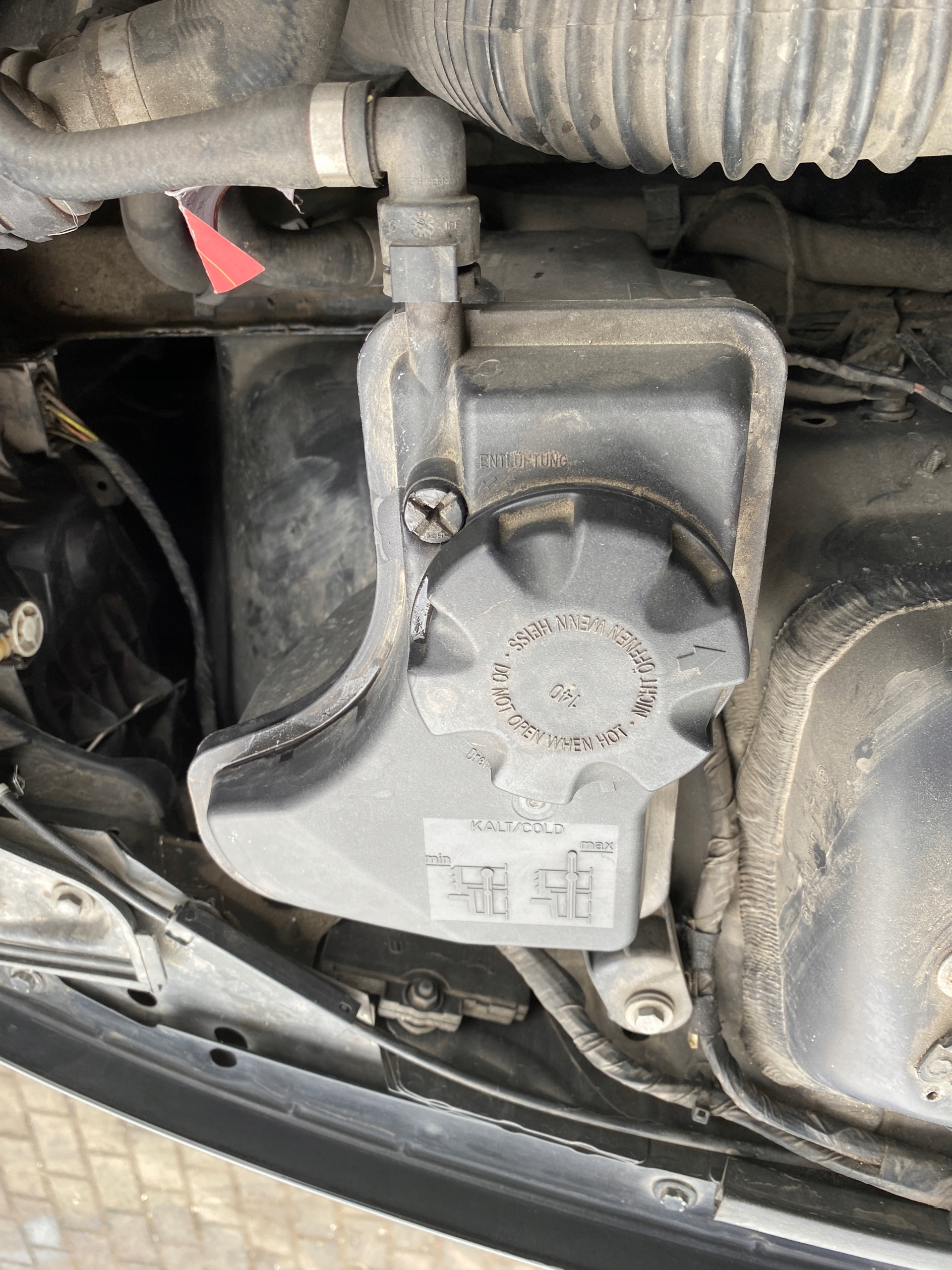 VASCHETTA Serbatoio acqua LIQUIDO CHLODNICZEGO BMW 1 e E87 07-11 2.0 D