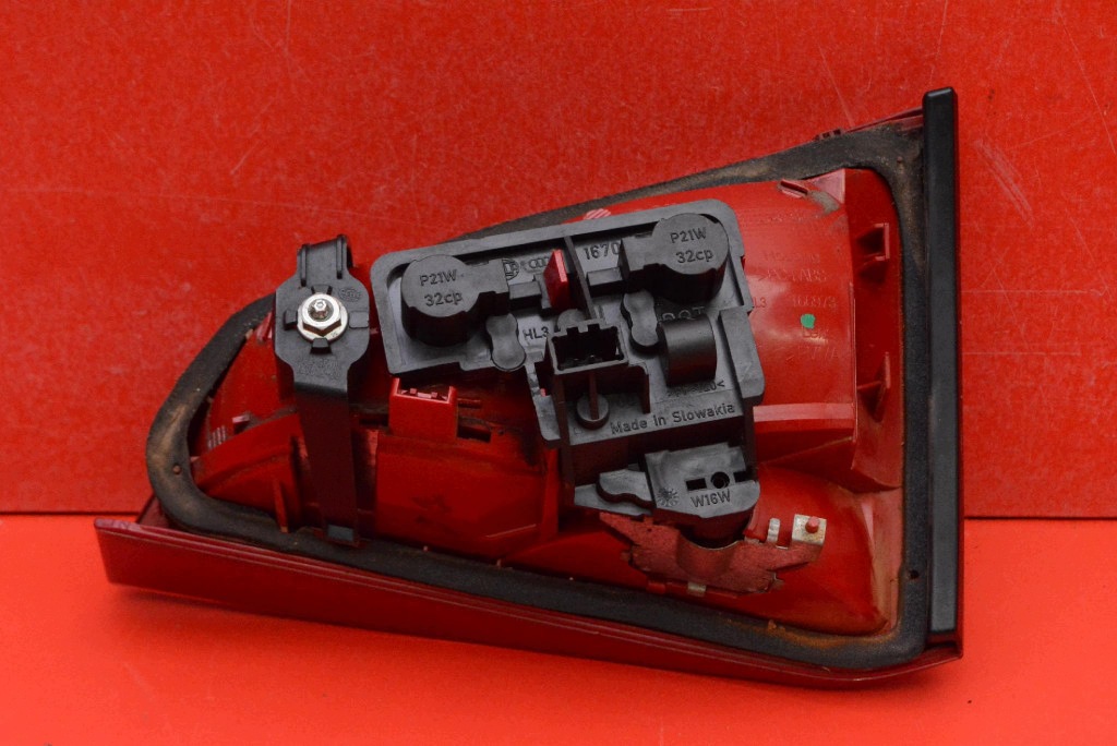 light left rear part rear 8K5945093D AUDI A4 B8 sedan 07-11