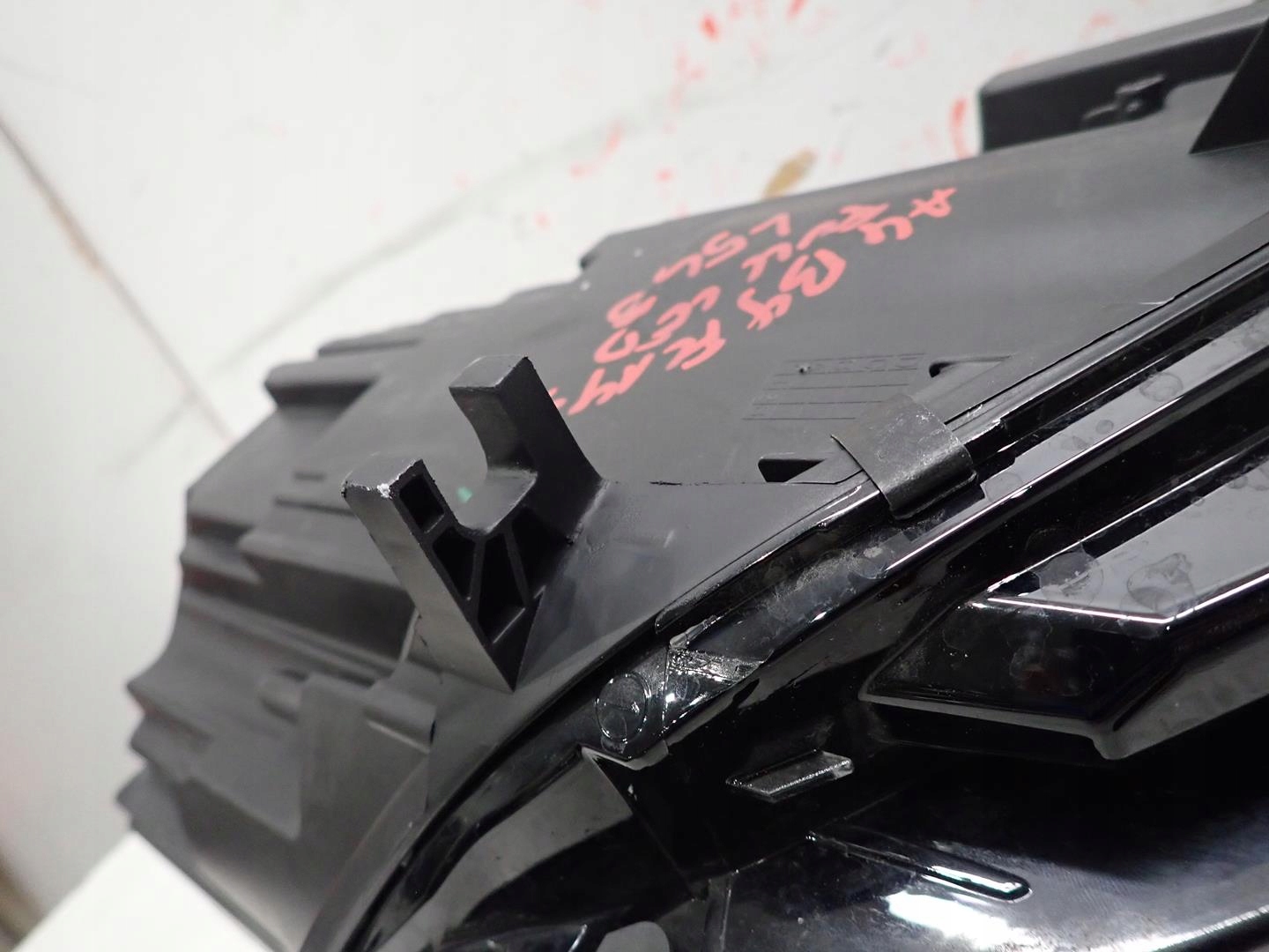 light front left AUDI A4 B9 LIFT 2019- FULL LED 8W0941011