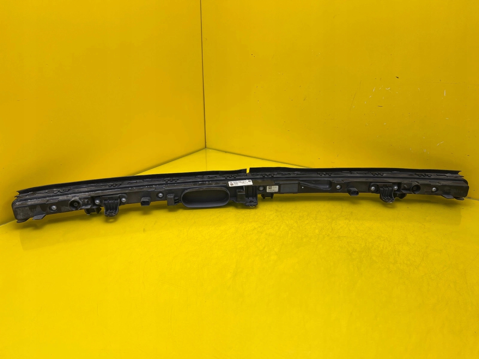 light Mercedes EQC W293 Led central Nad grill A2939061301
