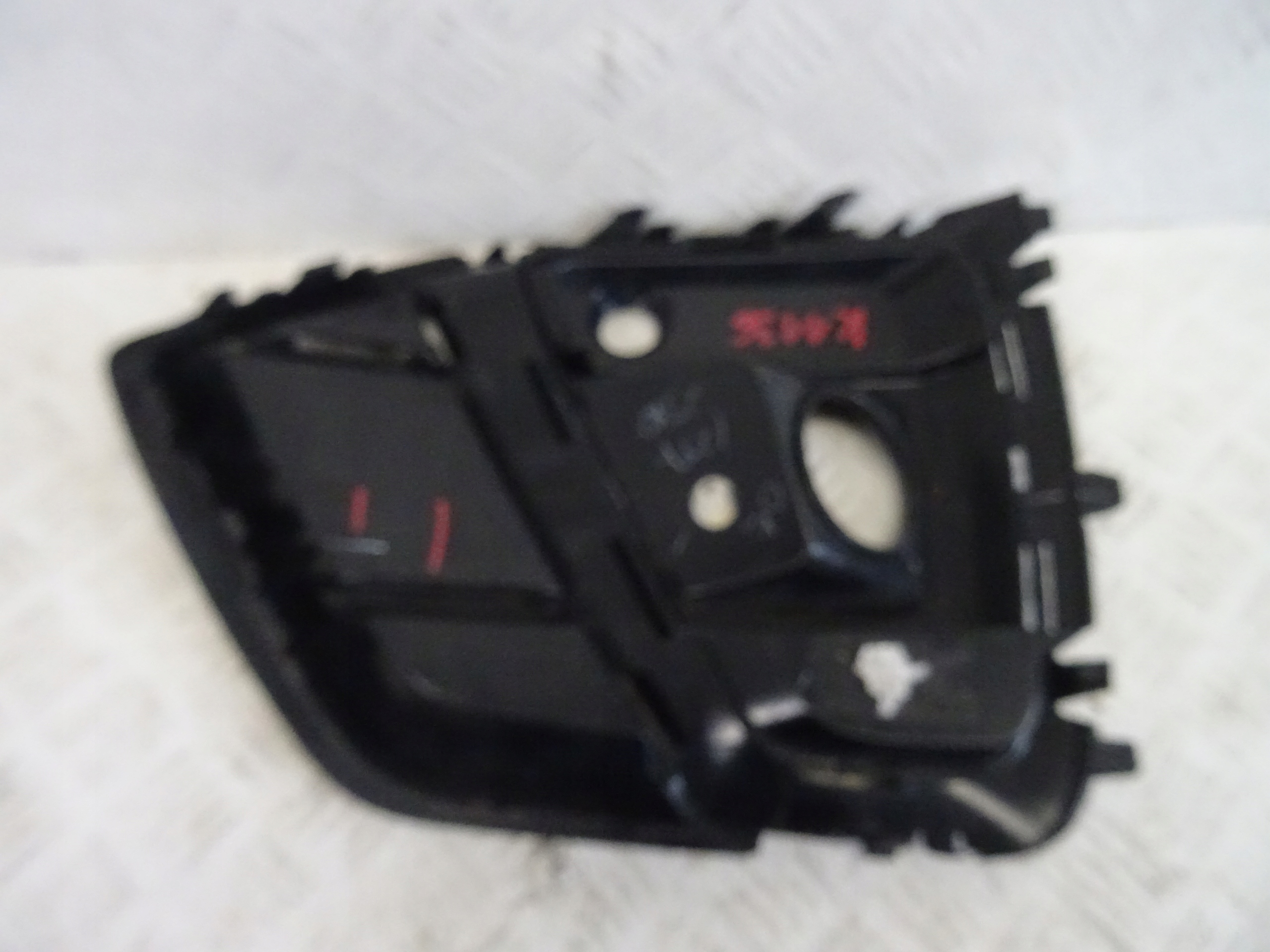 grid of a bumper front front left AUDI Q5 II LIFT 80A807679AG
