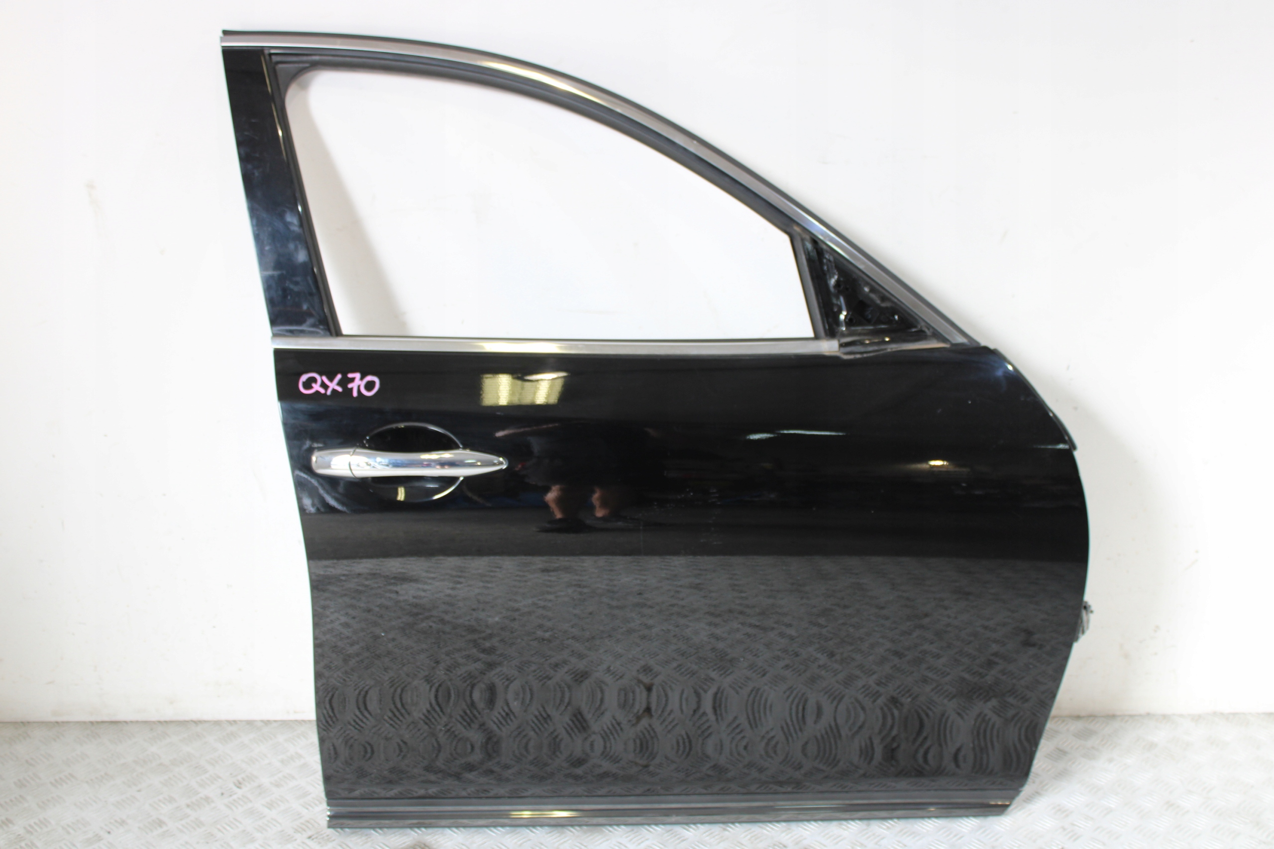 door right front INFINITI QX70
