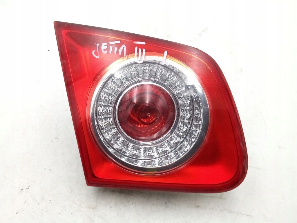 VW Jetta light left rear part rear to the bonnet 1K5945093