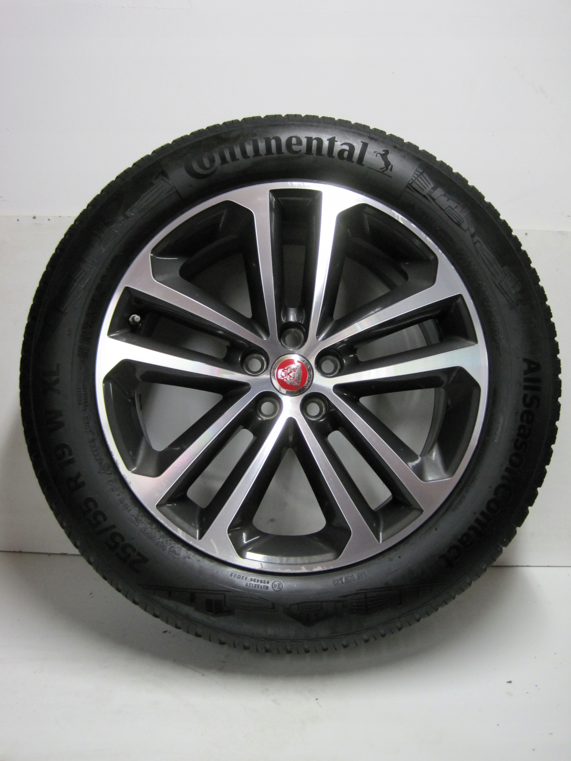 wheels discs tyres JAGUAR F PACE R19 5MM