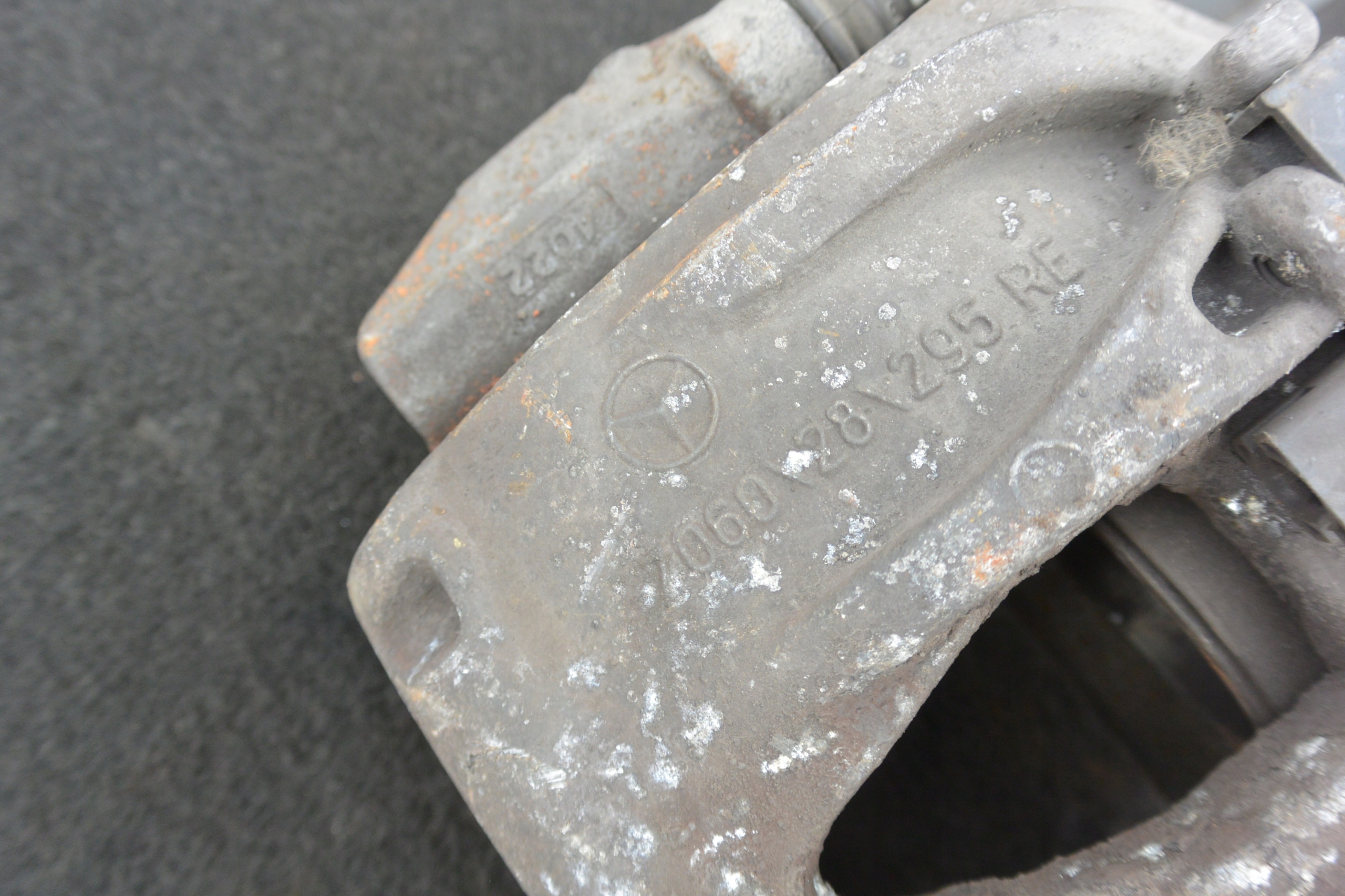 caliper front KPL original MERCEDES W211 W219 295x28 BOSCH