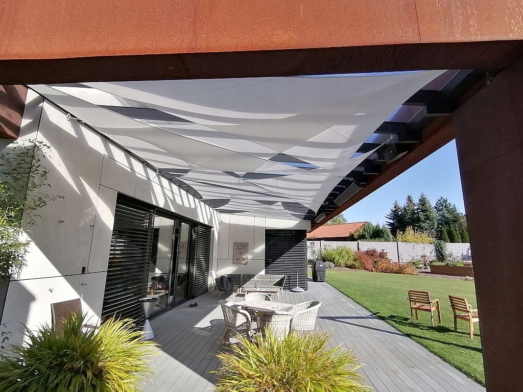 ZESTAW DO MONTAŻU ŻAGLI PRZECIWSŁONECZNYCH TRÓJKĄTNYCH DO MURU BETON Producent Sun Shade