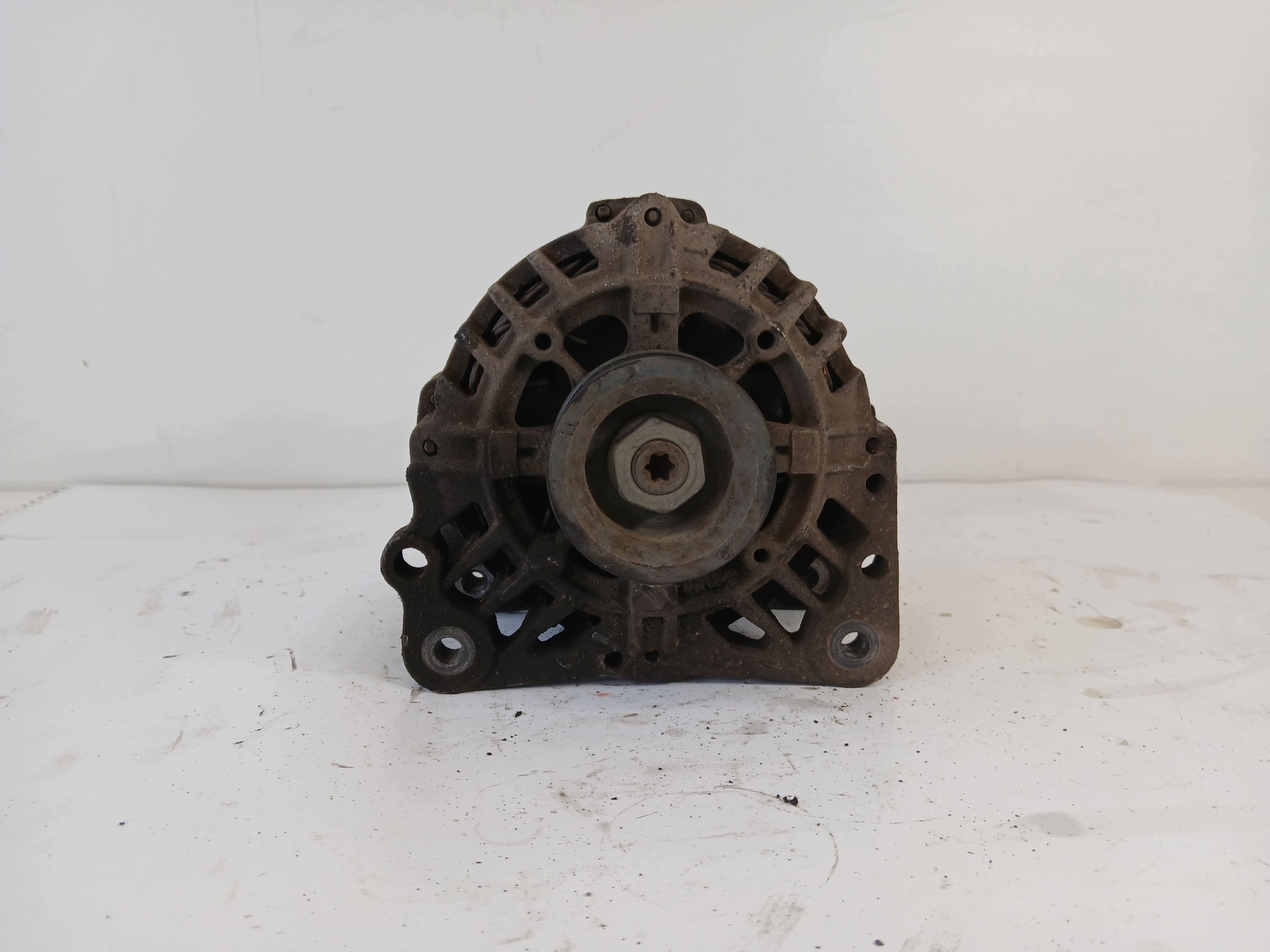 SKODA FABIA e VW POLO 9N 1.2 alternatore 03D903025E 90A