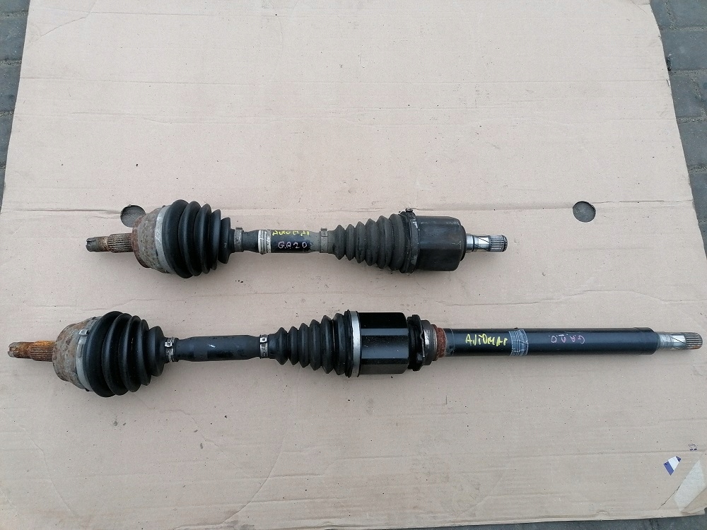 Alfa Romeo Giulietta 2.0 Jtdm полуось левый автомат