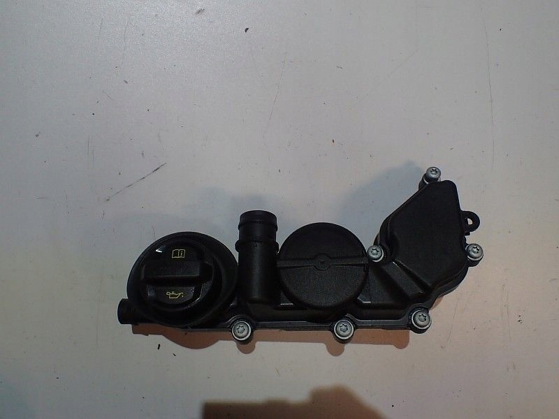 VW AUDI SKODA TSI ODMA МАСЛЯНЫЙ КОЛПАЧОК 04E103495