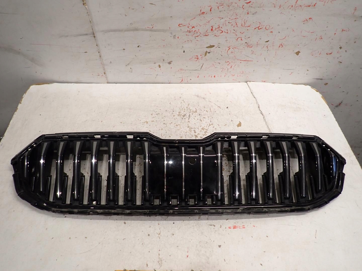 Grill SKODA SUPERB IV 2023+ 3P0853653A