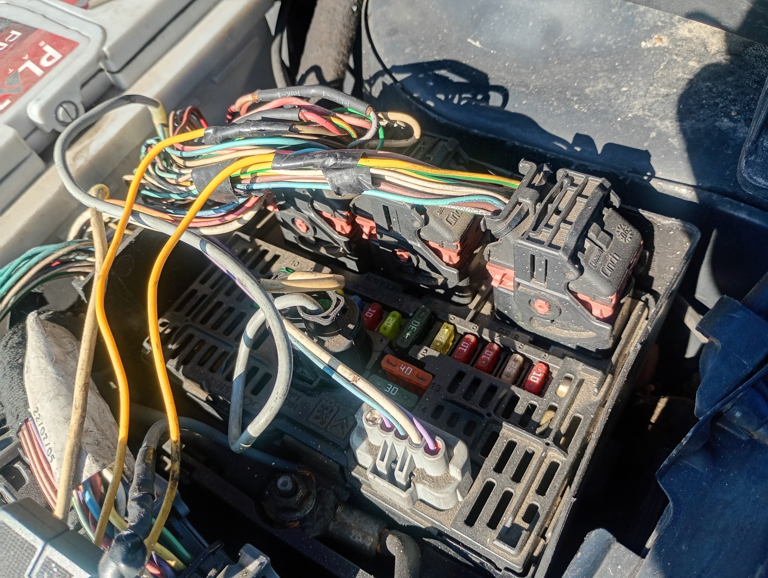 fuse box Peugeot 307 FL 04-09 1.6 HDI
