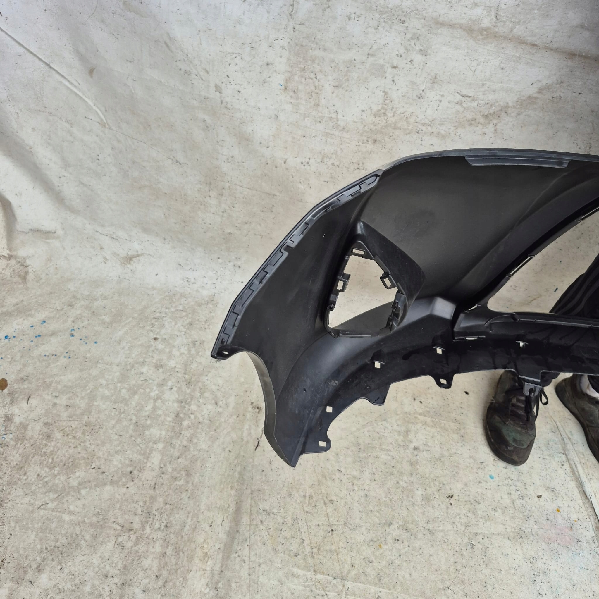 TOYOTA YARIS III 3 HYBRID HYBRYDA 11-14 bumper front front