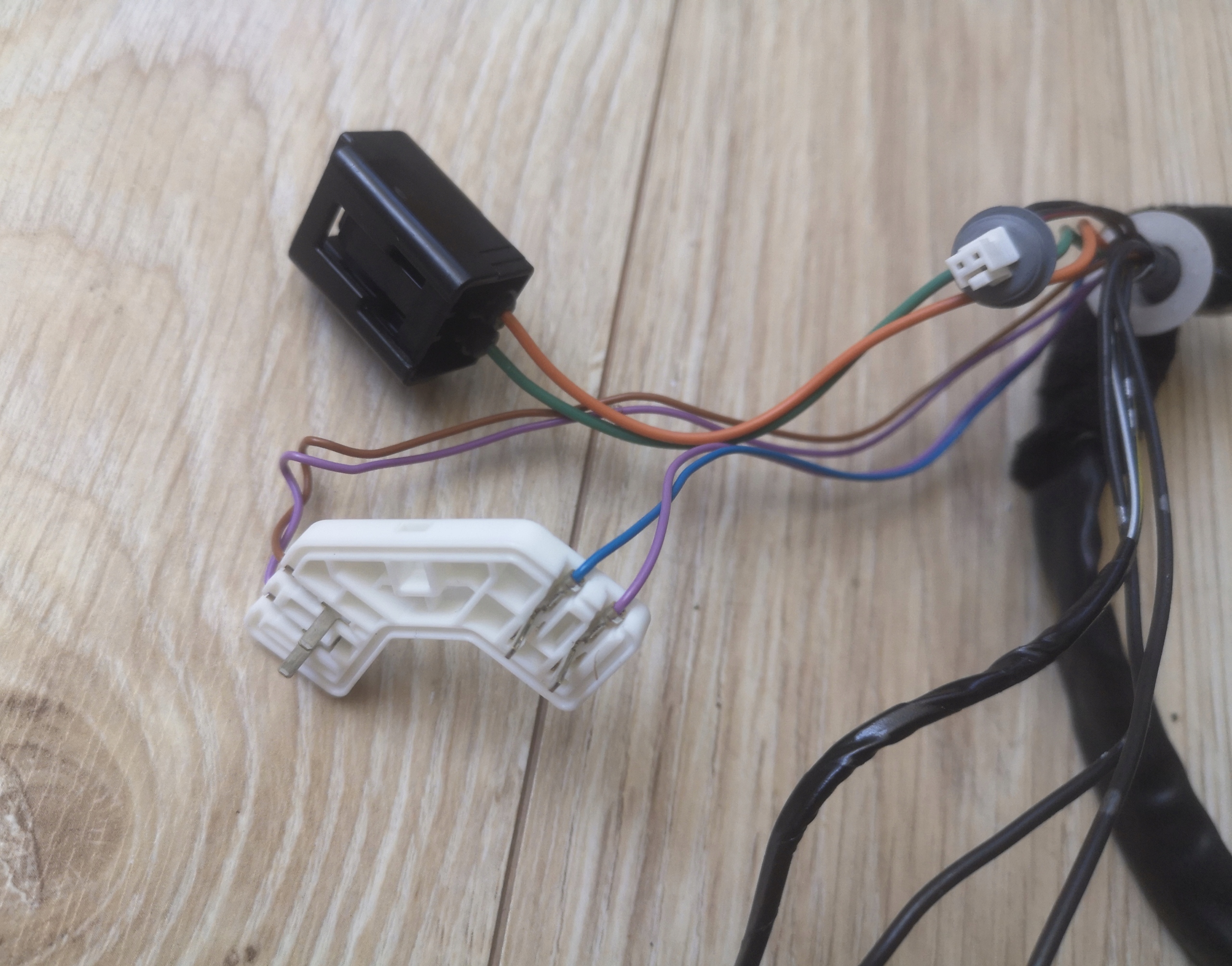 MAZDA CX-3 bundle wiring mirrors ASYSTENT 9 PIN