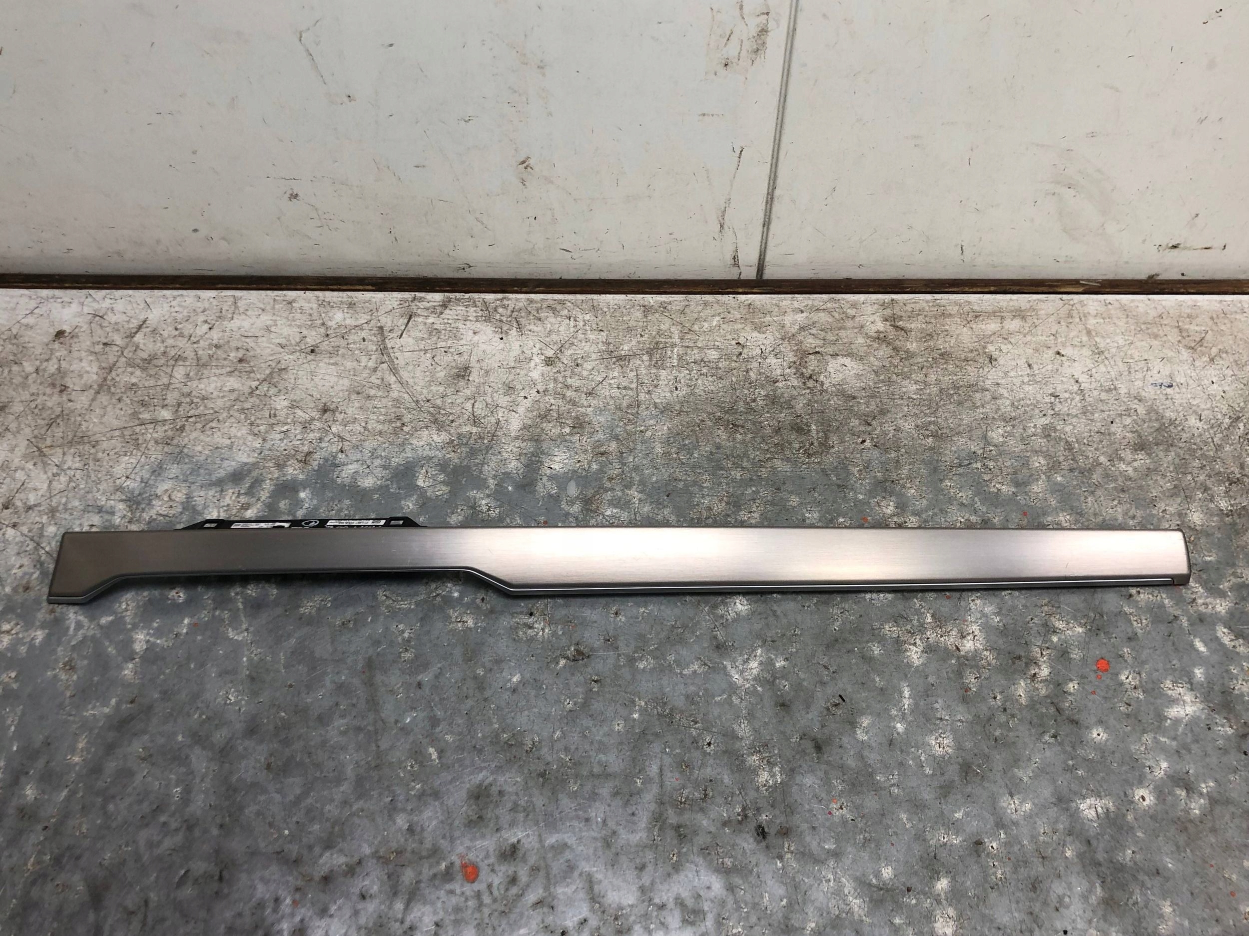 Moulage DEKOR Console NF5 VW PASSAT B8 LIFT 3G1853300B