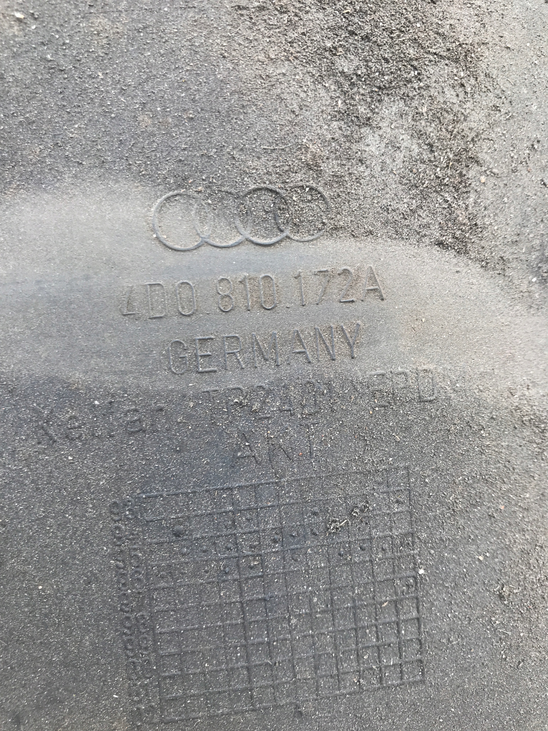 Radschale rechts heck AUDI A8 D2 4D0810172A