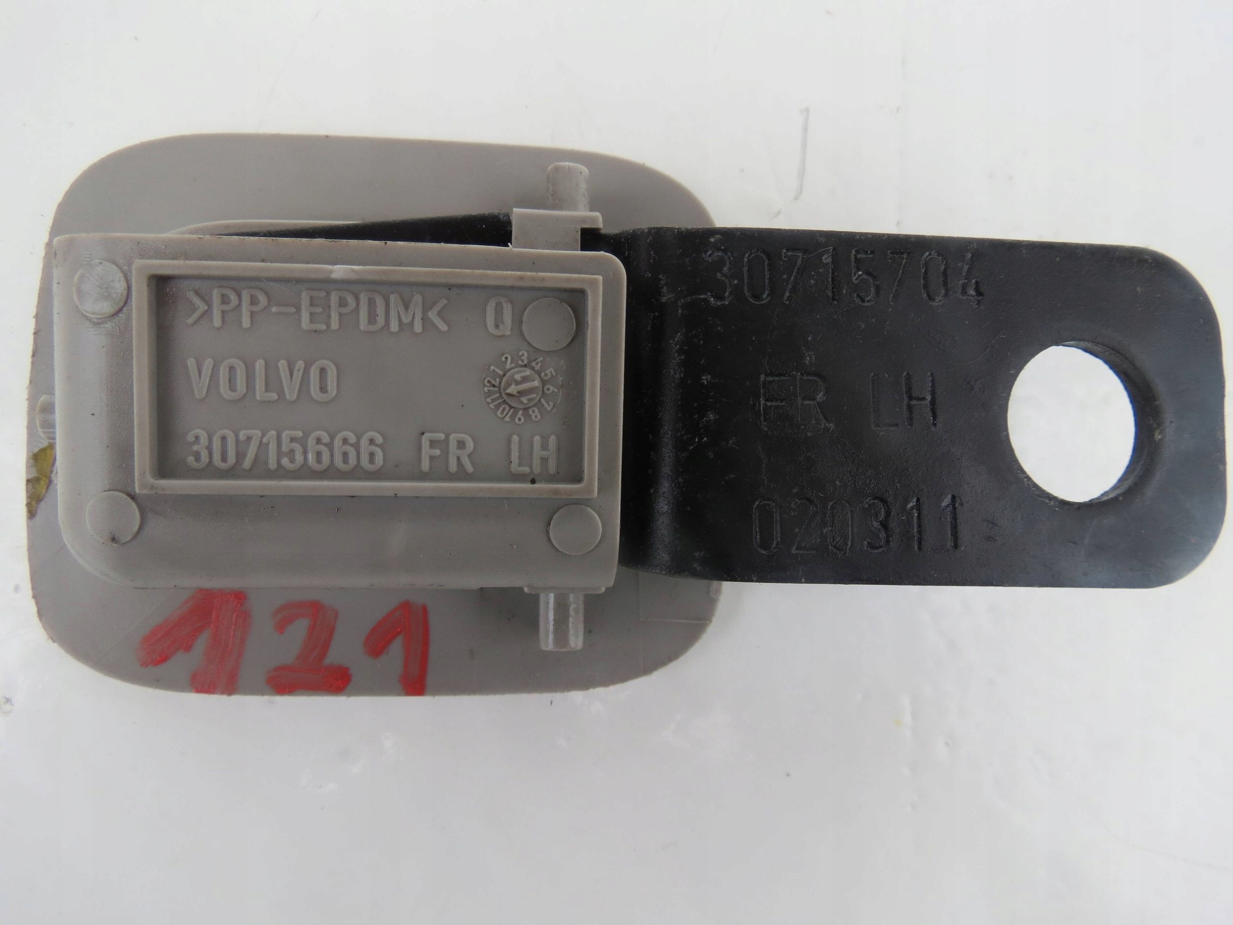 hook SIATKI BAGAZOWEJ ELEMENTY MOCUJACE VOLVO V60 30715666