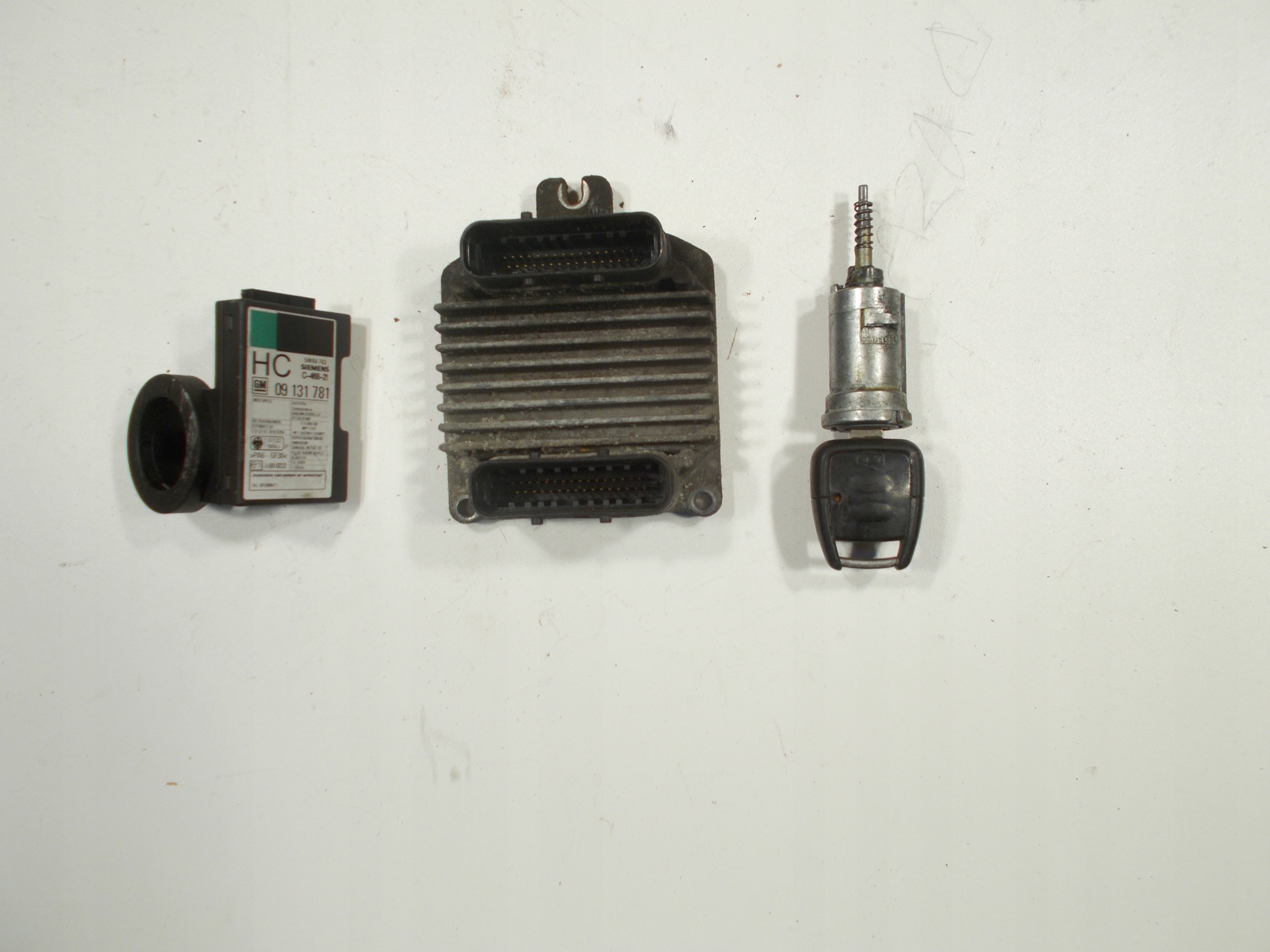 computer running board IMMO ignition ASTRA II ZAFIRA 1.6 16V 09355929