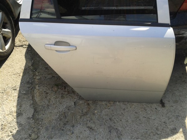 DRZWI PRAWE TYLNE PRAWY TYŁ OPEL ASTRA H III KOMBI Producent Renault