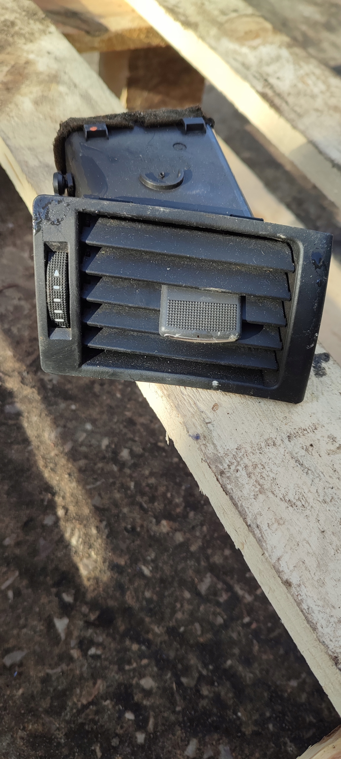 grid air conditioning devices right AUDI A4 B6 8E0820902C