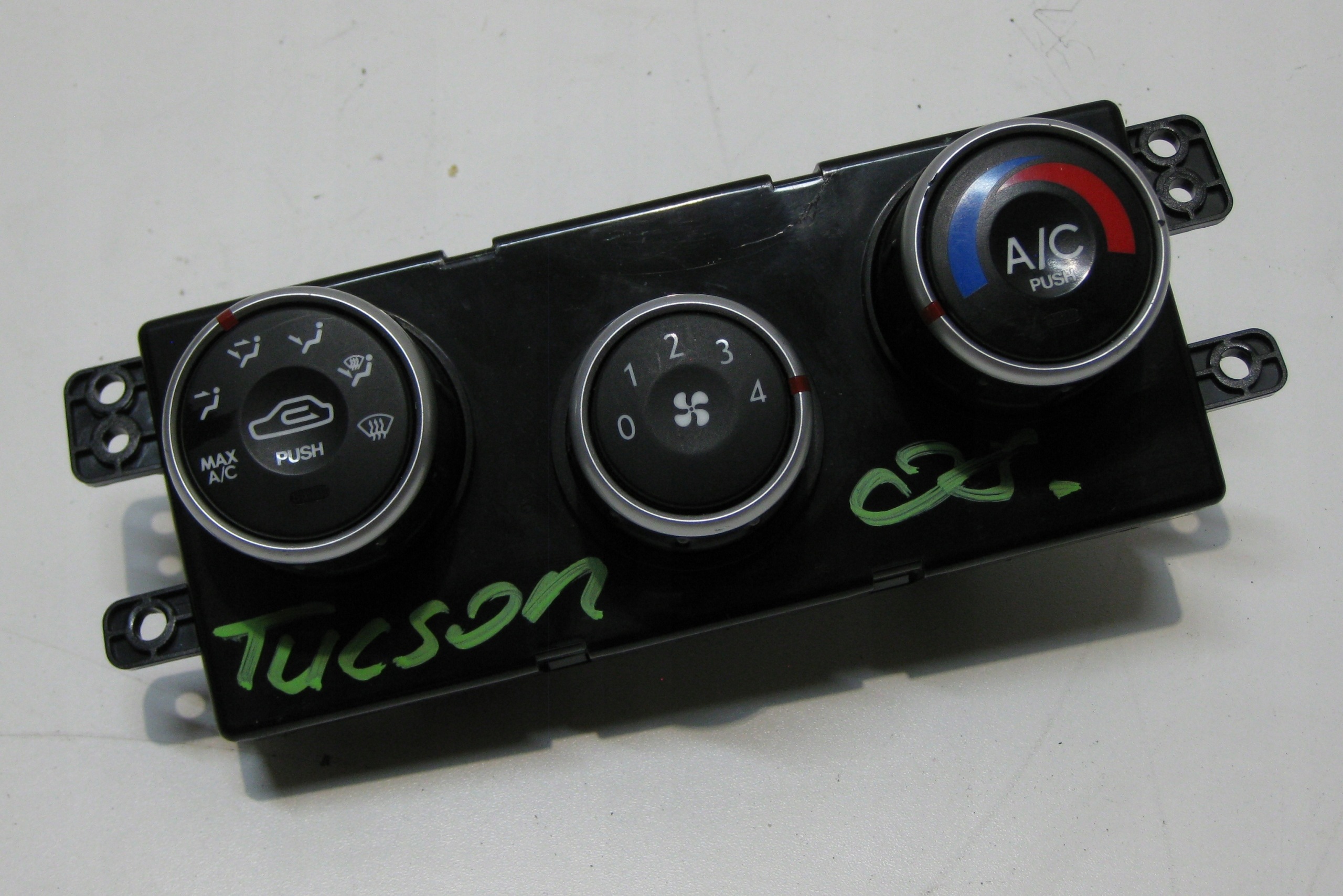 HYUNDAI TUCSON e 08R consolle PANEL BOCCHETTE 97250-2EXXX