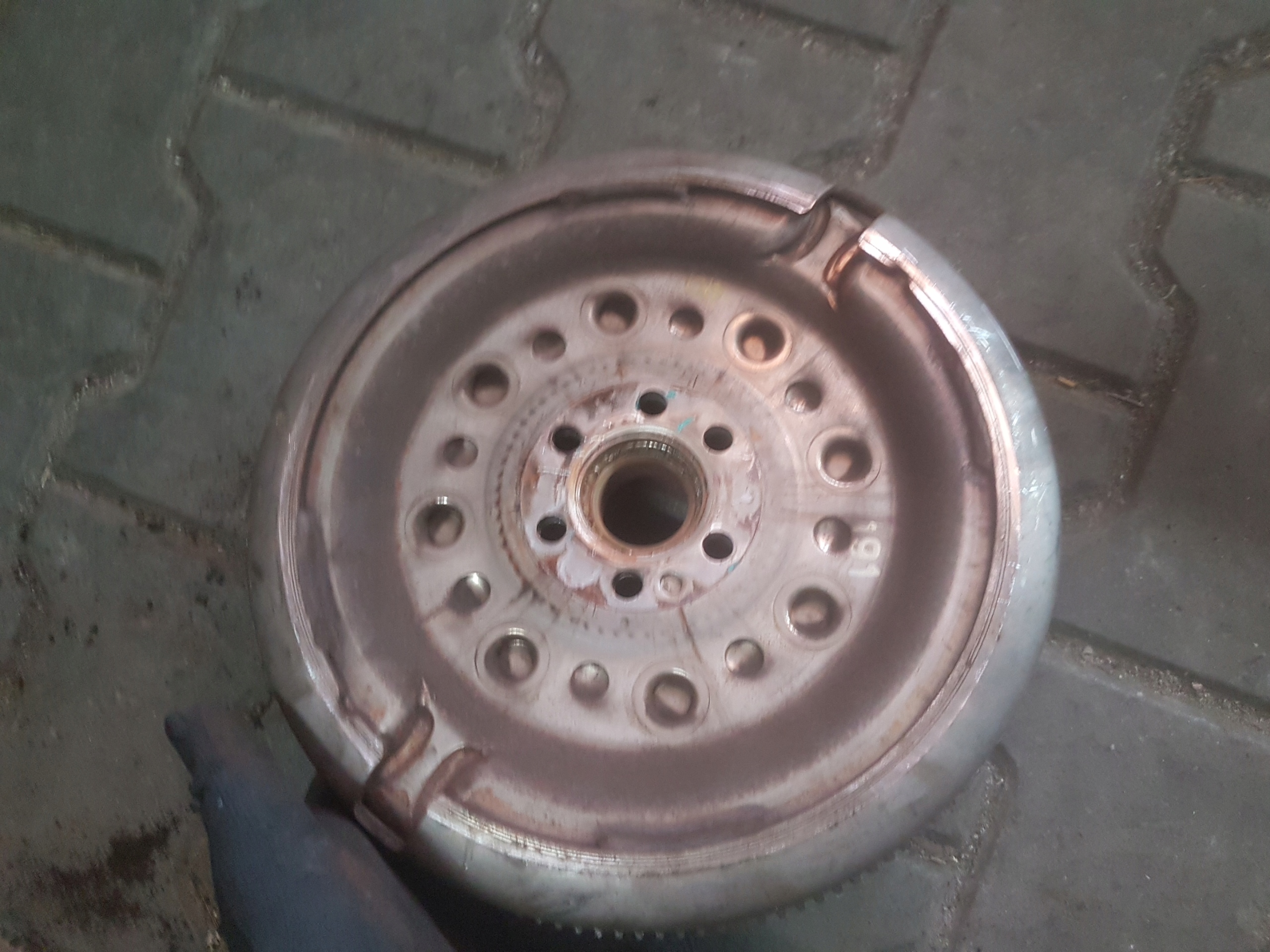 OCTAVIA II LIFT A3 8P 2.0 TDI CFH KOŁO DWUMASOWE Producent części Sachs