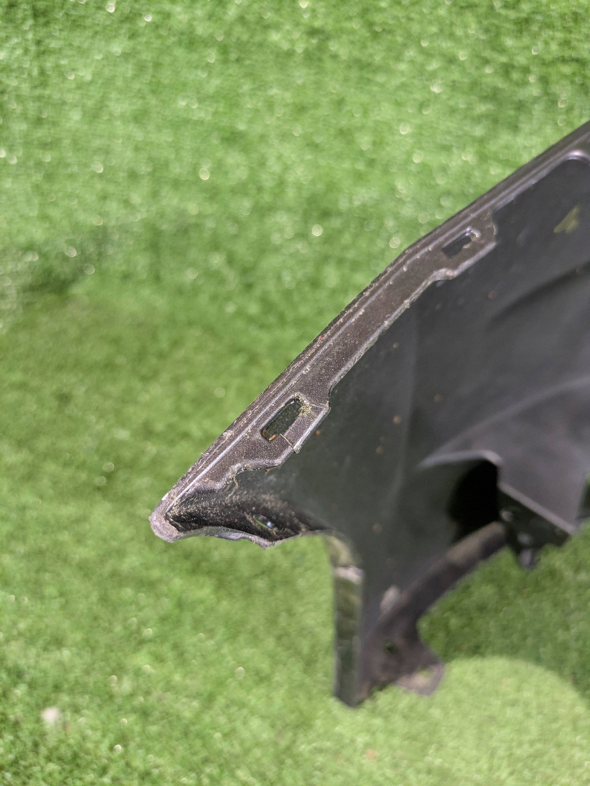 front bumper front TOYOTA AURIS and 06- NR.Z9096