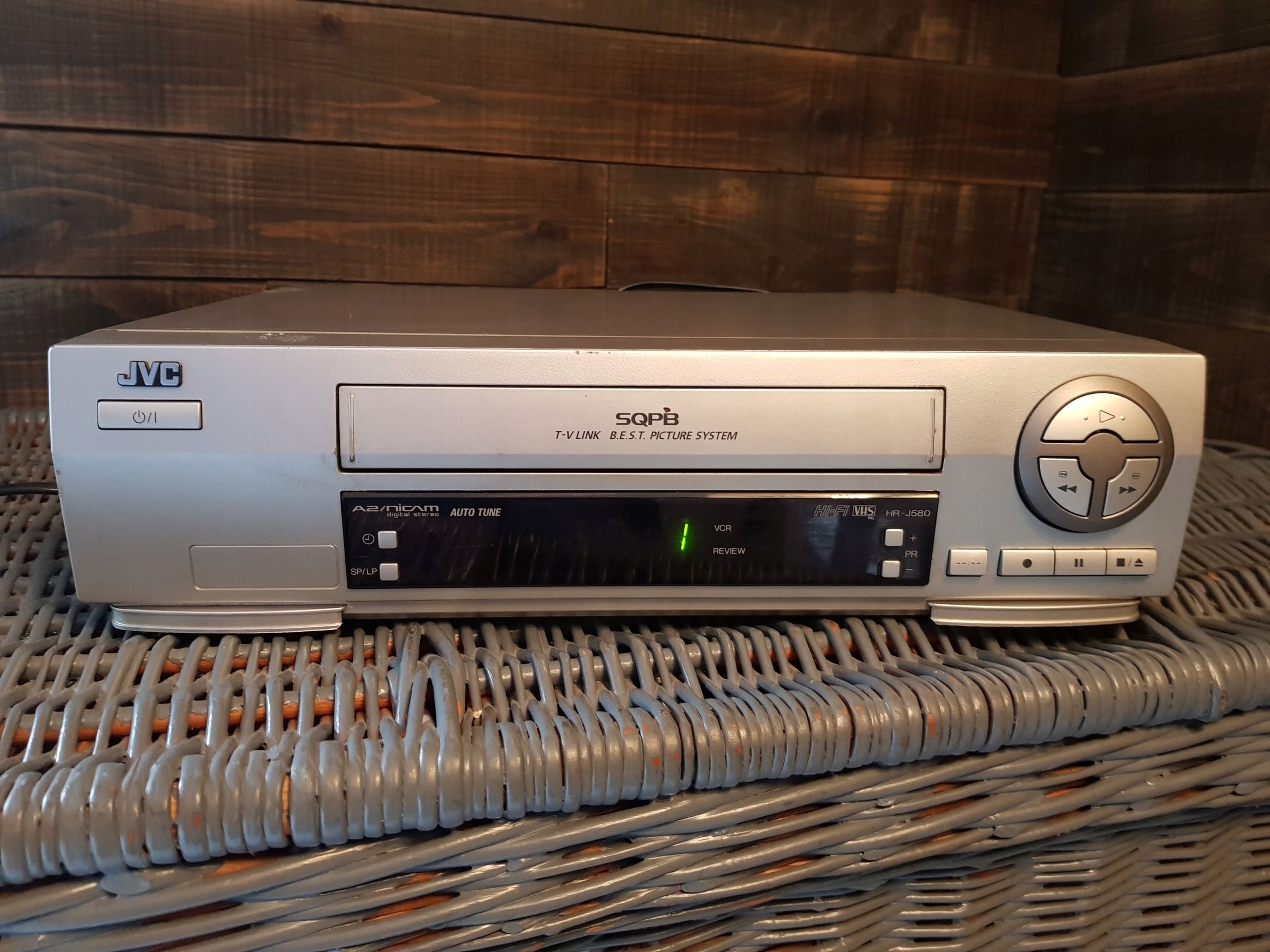 1240. MAGNETOWID JVC HR-J580EU