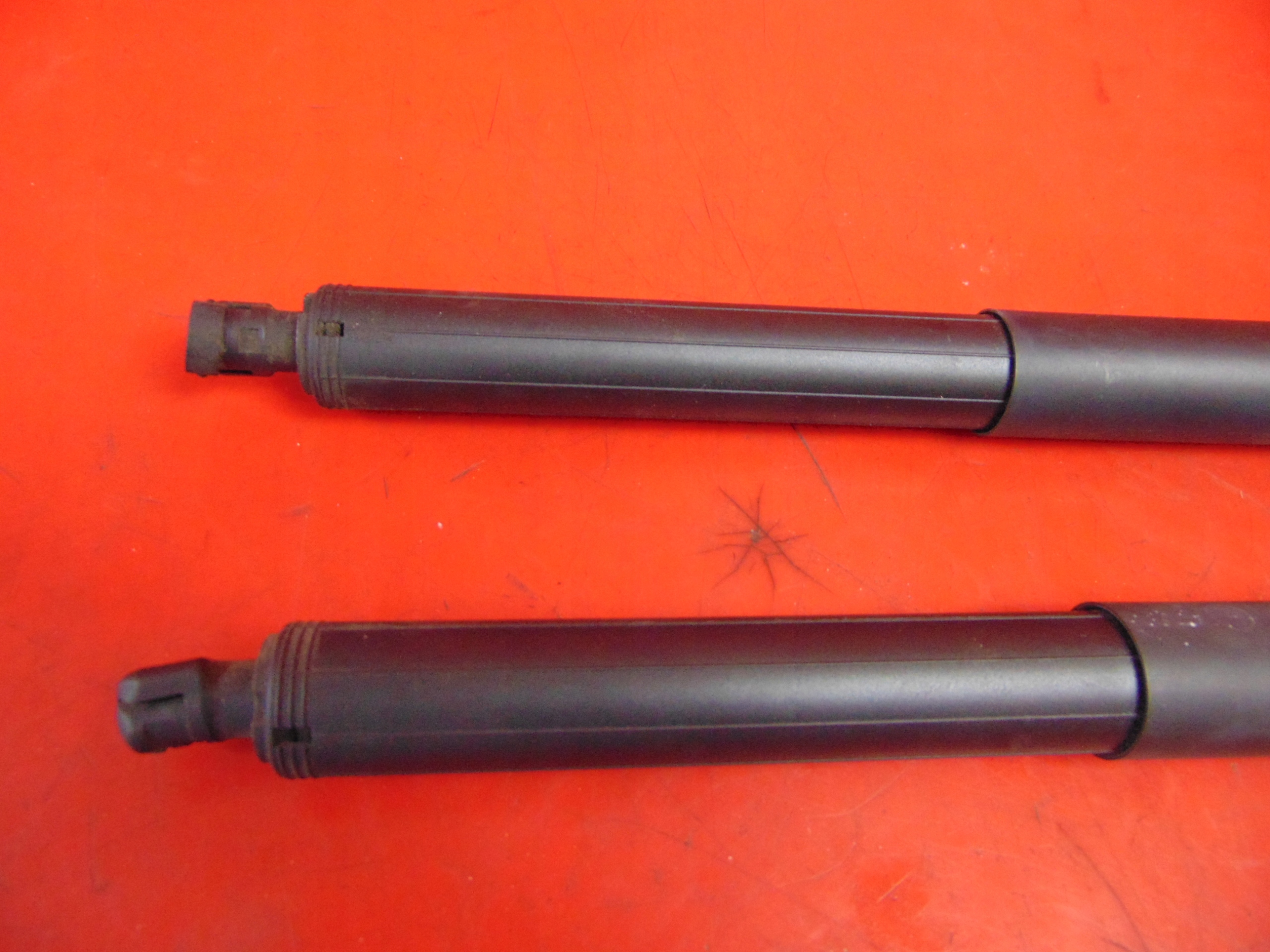 BMW 2 F46 SILOWNIKI bonnet electrics KPL 9465655