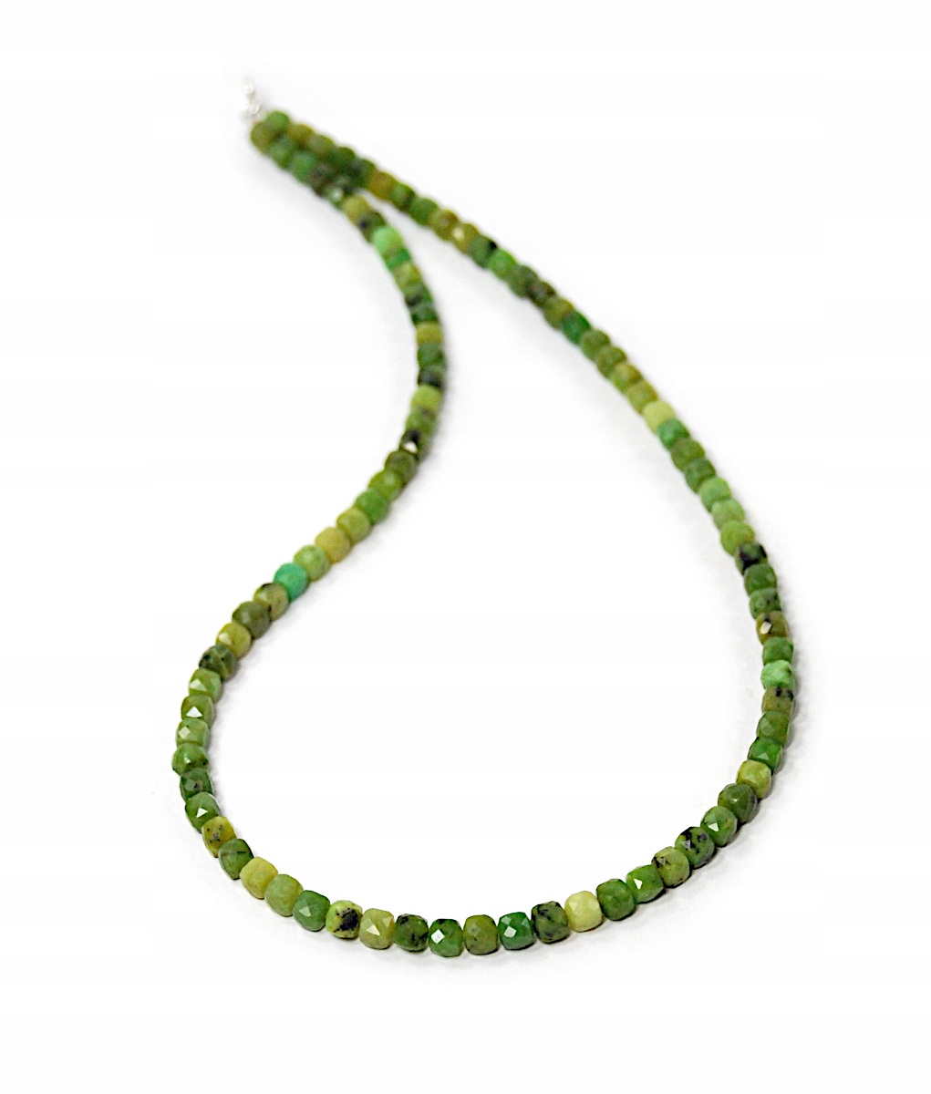 Přírodní náhrdelník Nefryt, žádné nefritové fazetované kostky, 4 mm stříbro 925