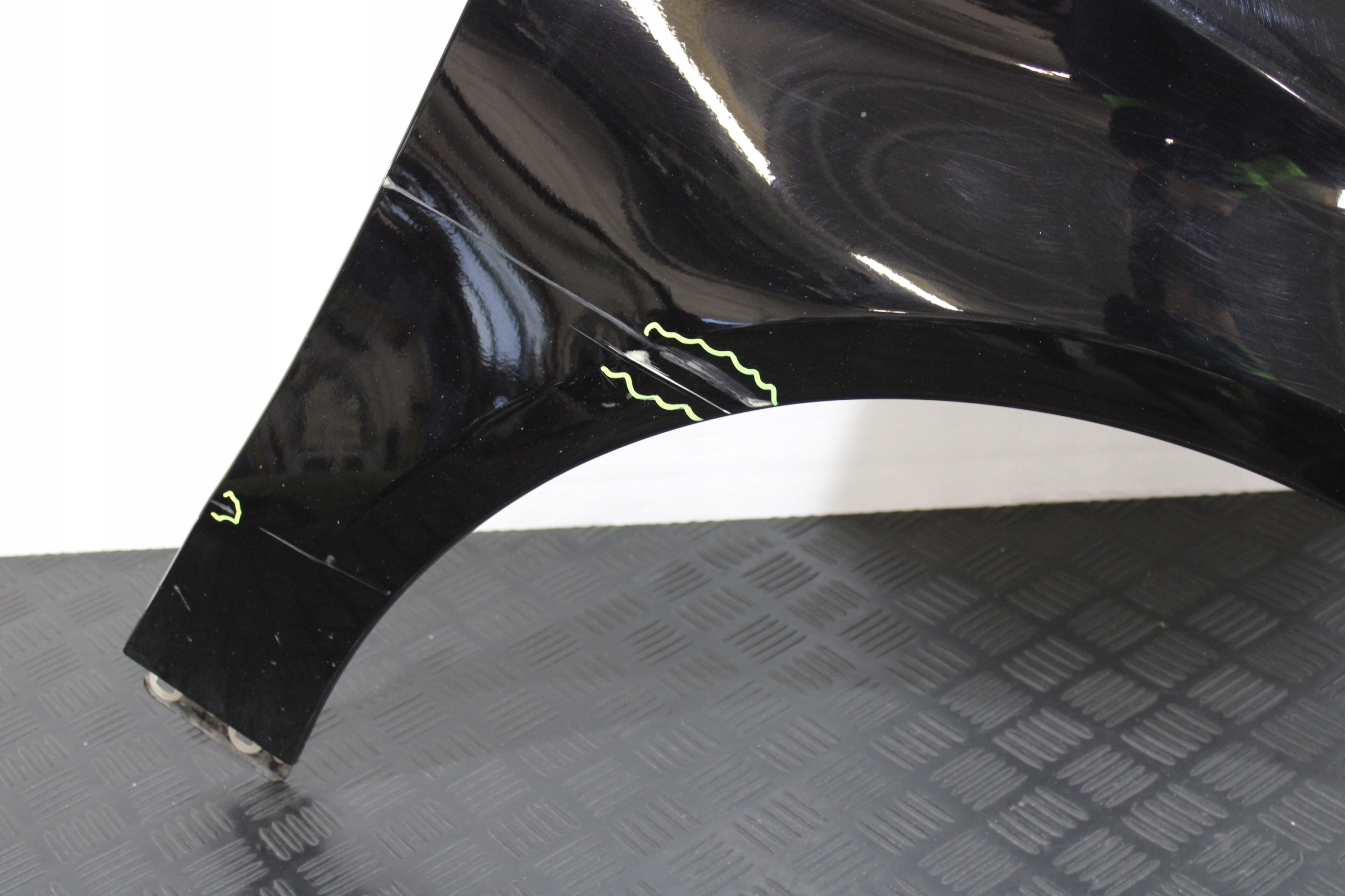 fender right front front MERCEDES CLA W117 KOMBI SB