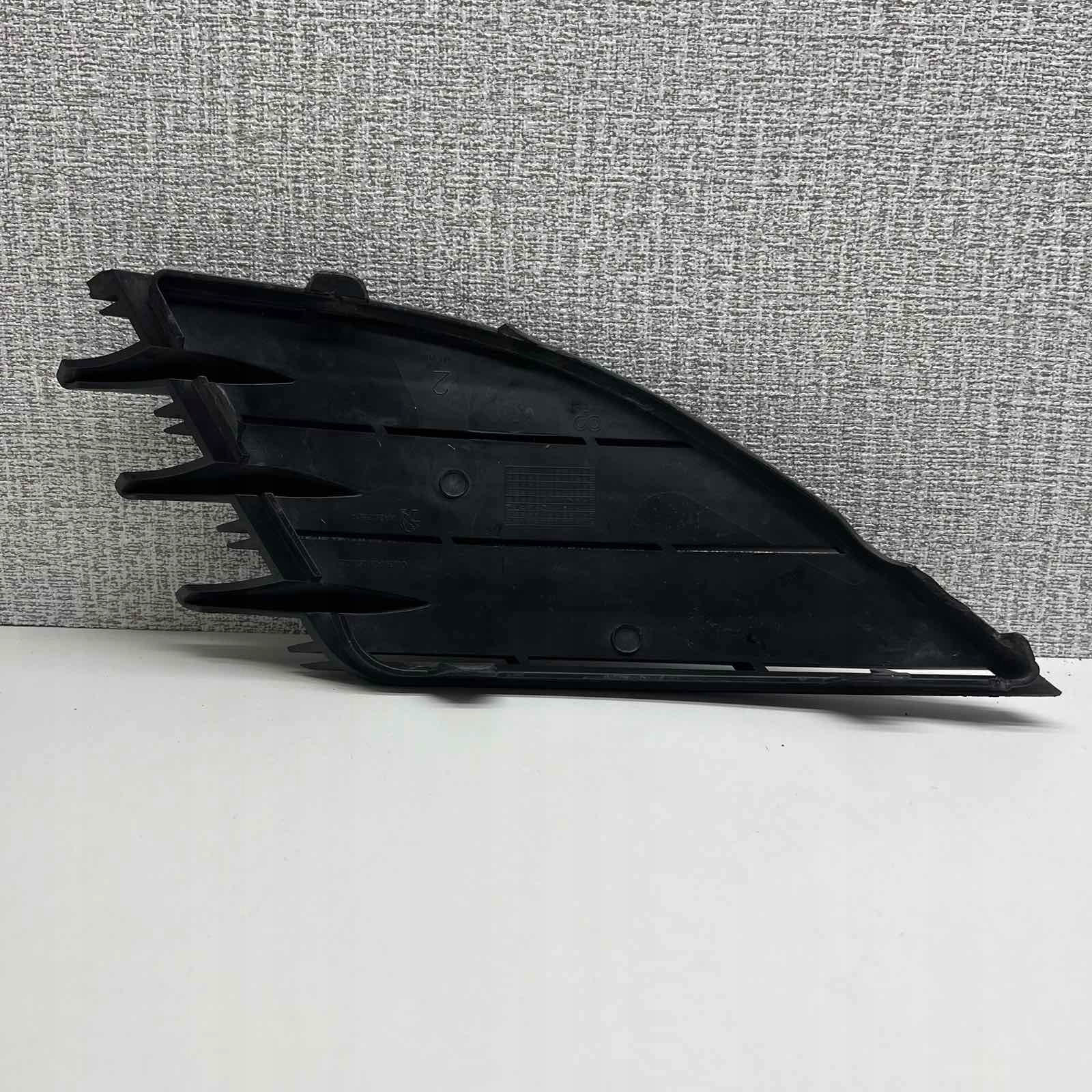 PEUGEOT 308 II T9 grid of a bumper front front left AA36136874