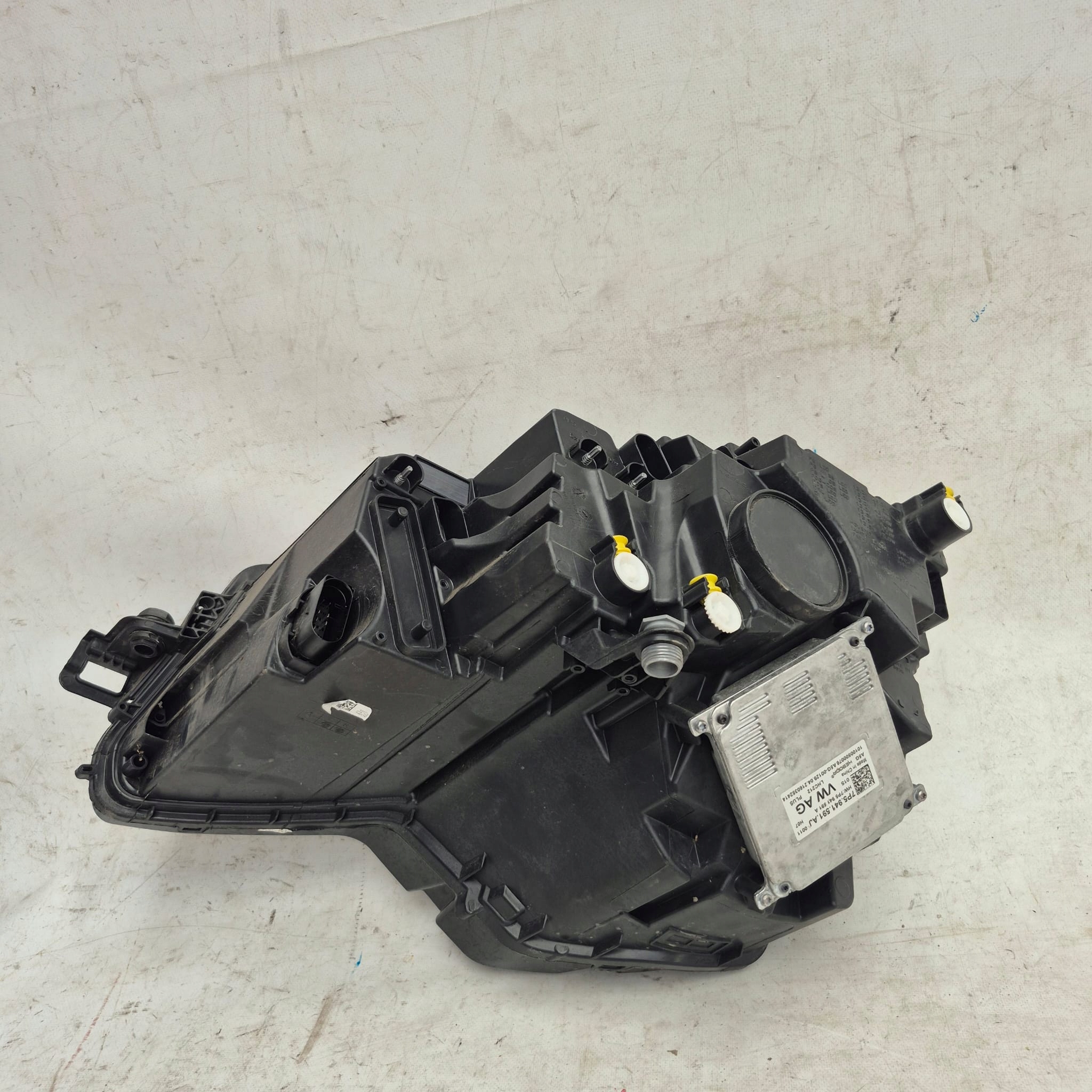SKODA KAROQ and 1 17-21 light front front right