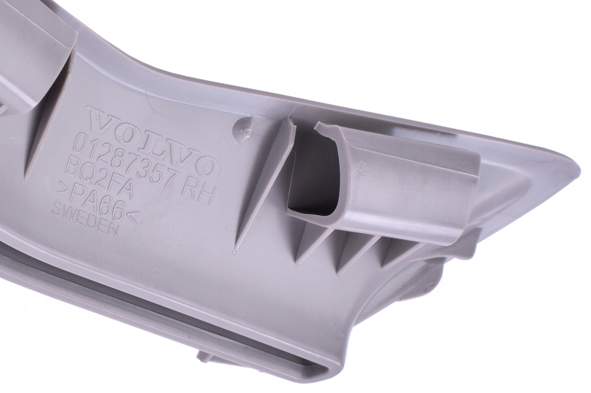 39827189 - ВТУЛКА РЕМНЯ ПАССАЖИРА OE VOLVO XC60 2009-2017
