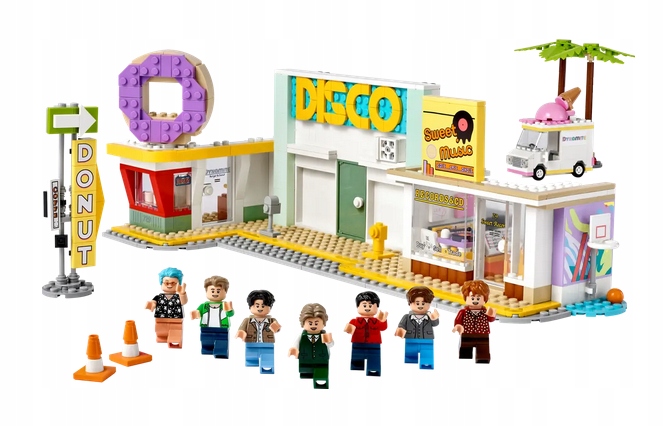 LEGO 21339 IDEAS - BTS DYNAMITE Liczba elementów 749 szt.