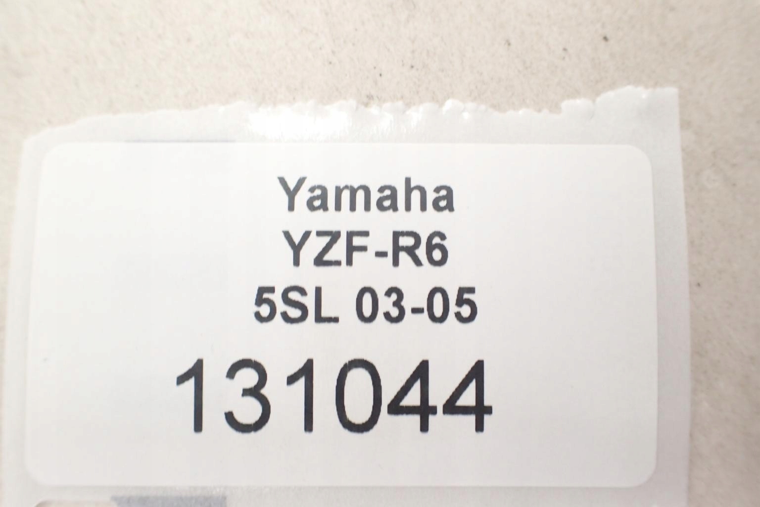 Yamaha YZF R6 5SL 03-05 Wahacz tył + ośki Dopasowanie do pojazdu produkt dedykowany
