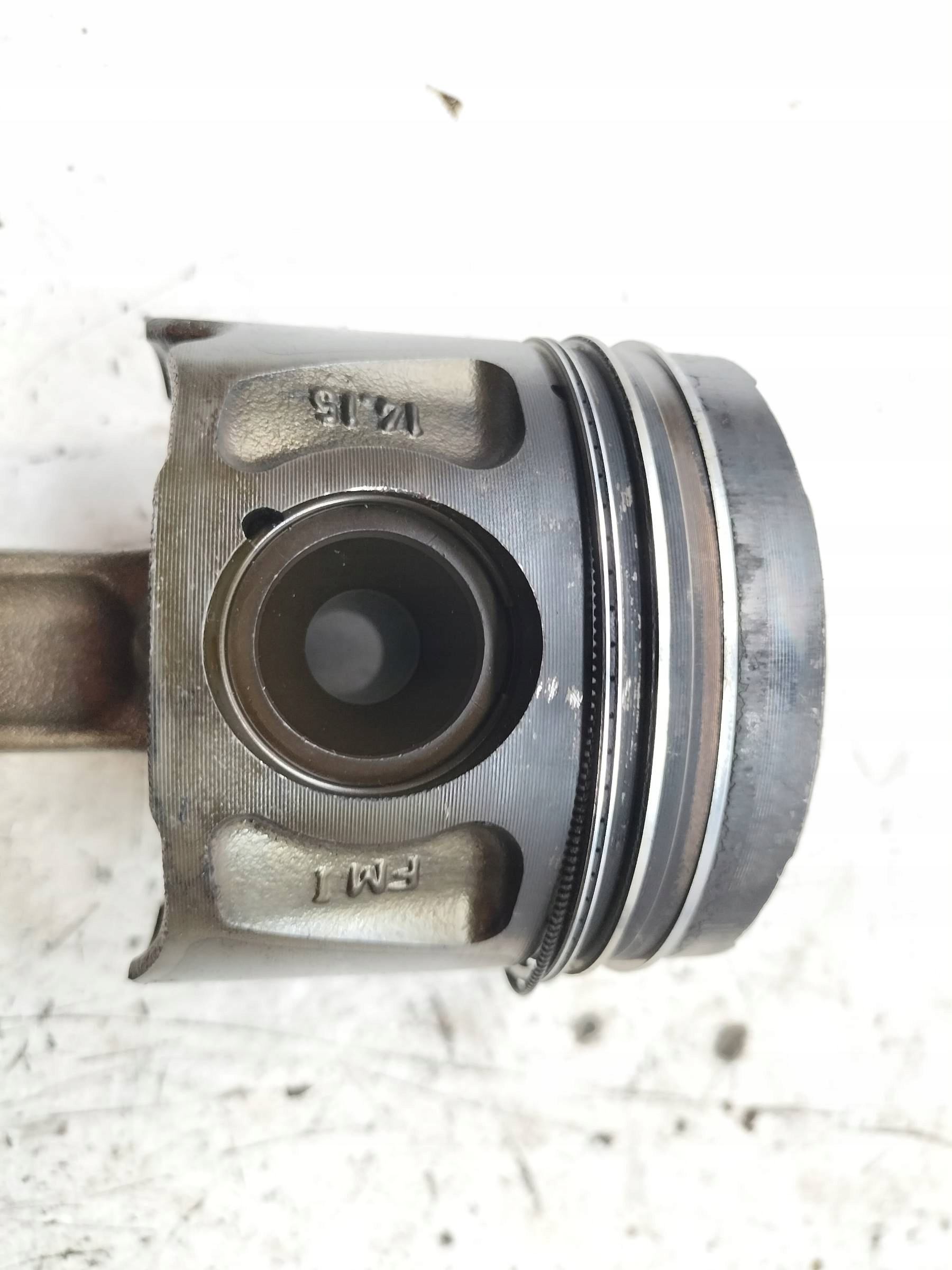 piston connecting rod 2.0 CDTI Opel Zafira III (2011- )