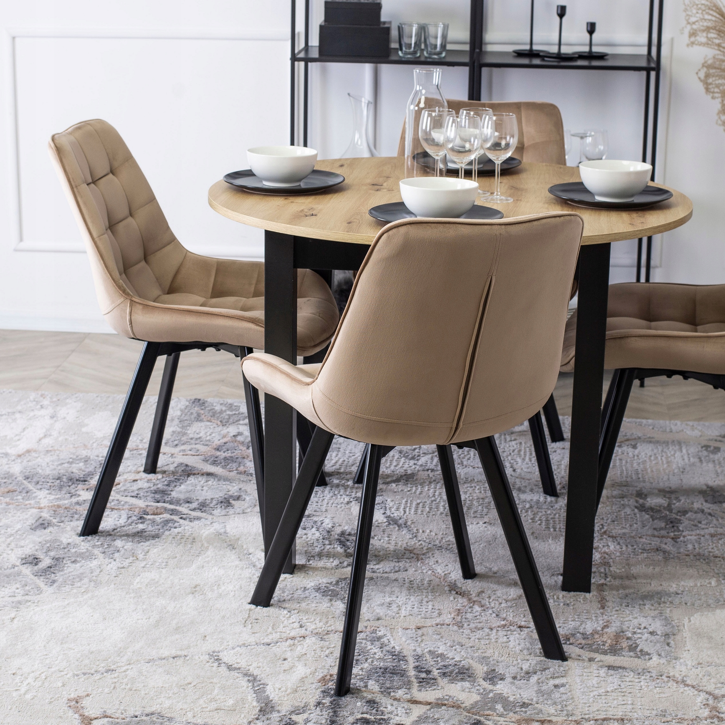 Zestaw Stół Okrągły Rozkładany i 4 Krzesła Welurowe Do Salonu Jadalni Loft Marka MEBEL ELITE