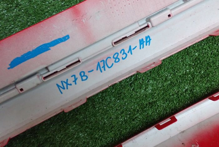 FORD FOCUS MK4 IV LIFT 21- Frontstoßstange vorne