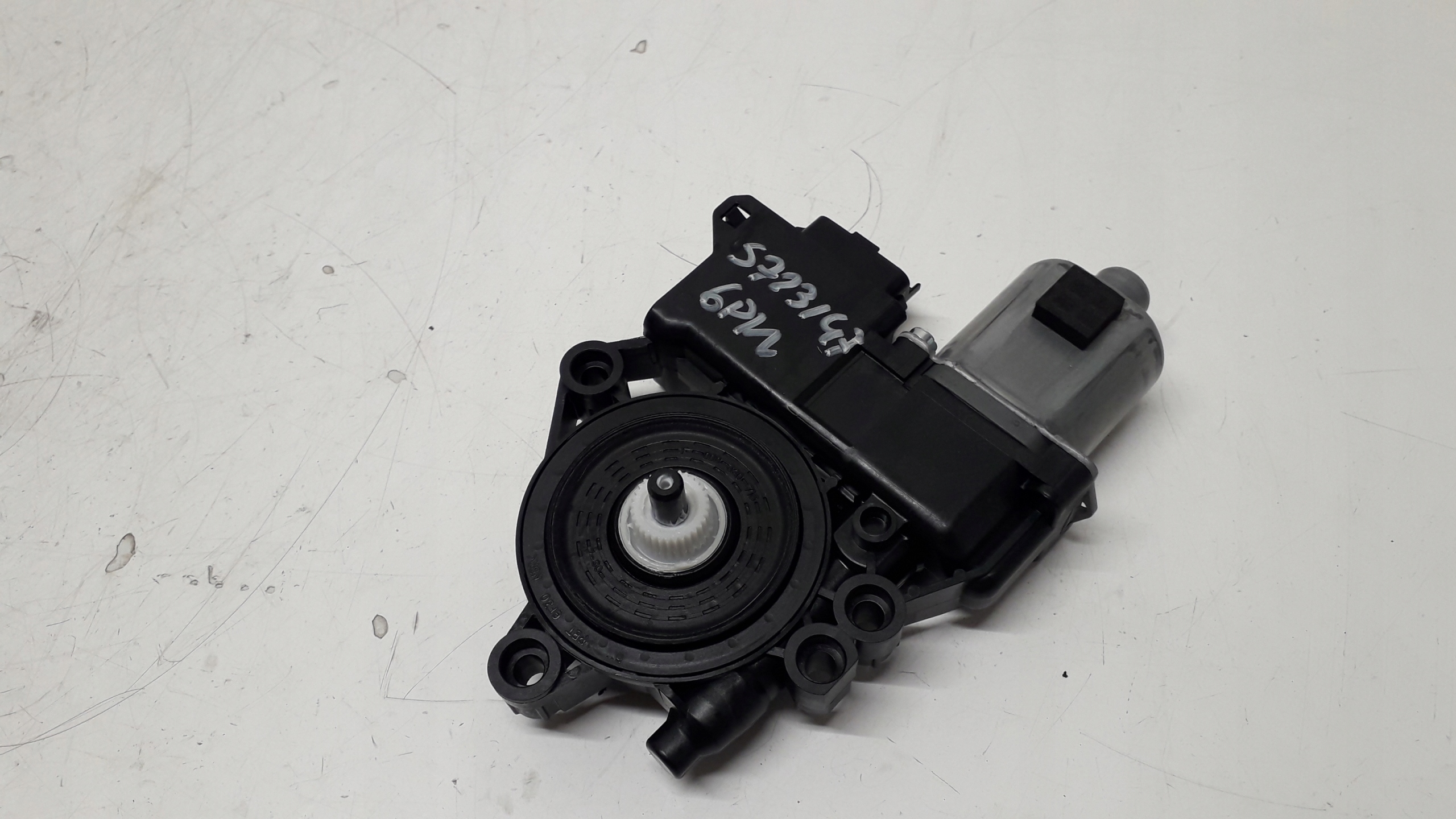 KIA CEED 3 III 18- SILNICZEK SZYBY LEWY PRZÓD